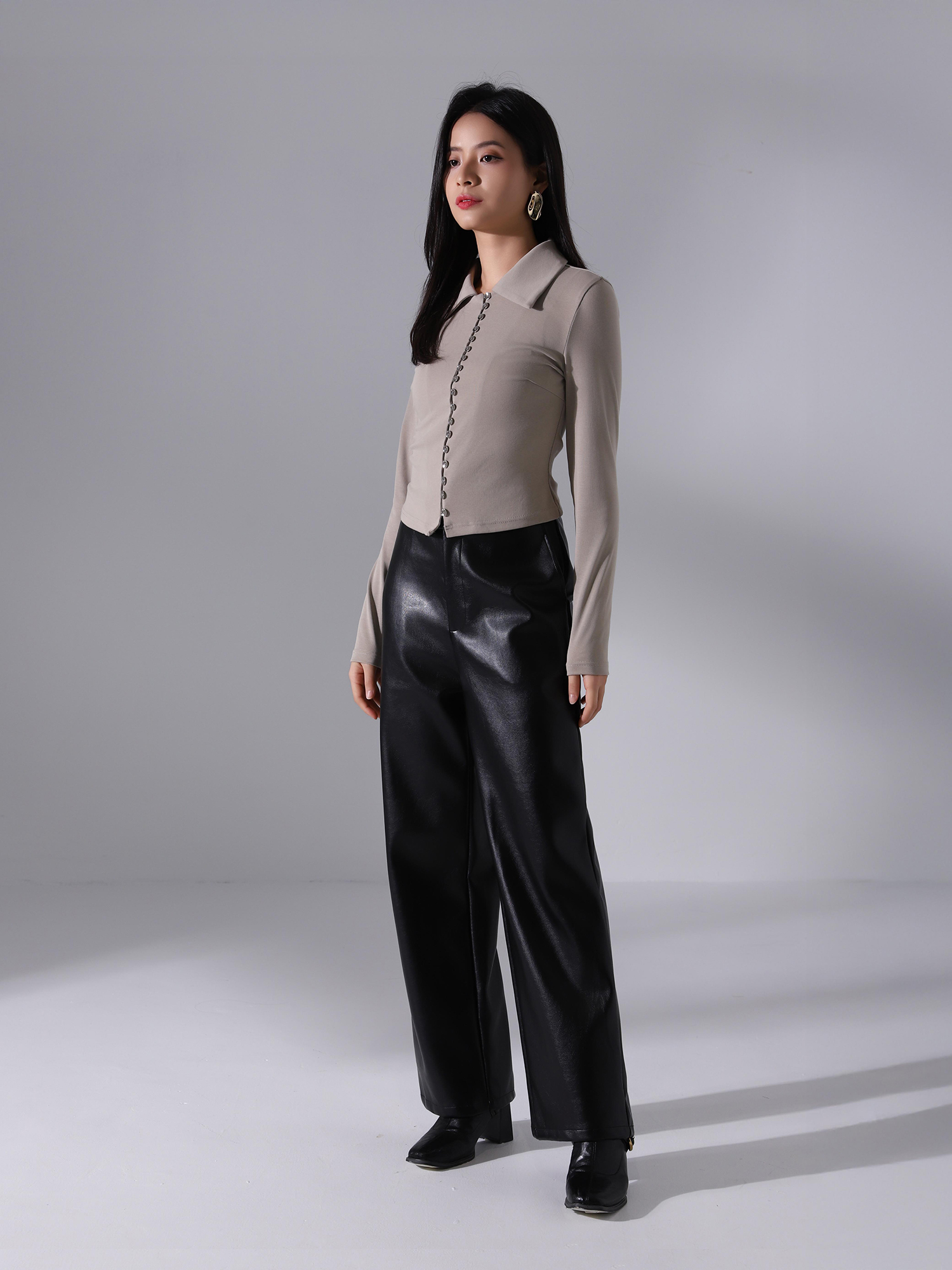 Front Diamond Button Top AC174