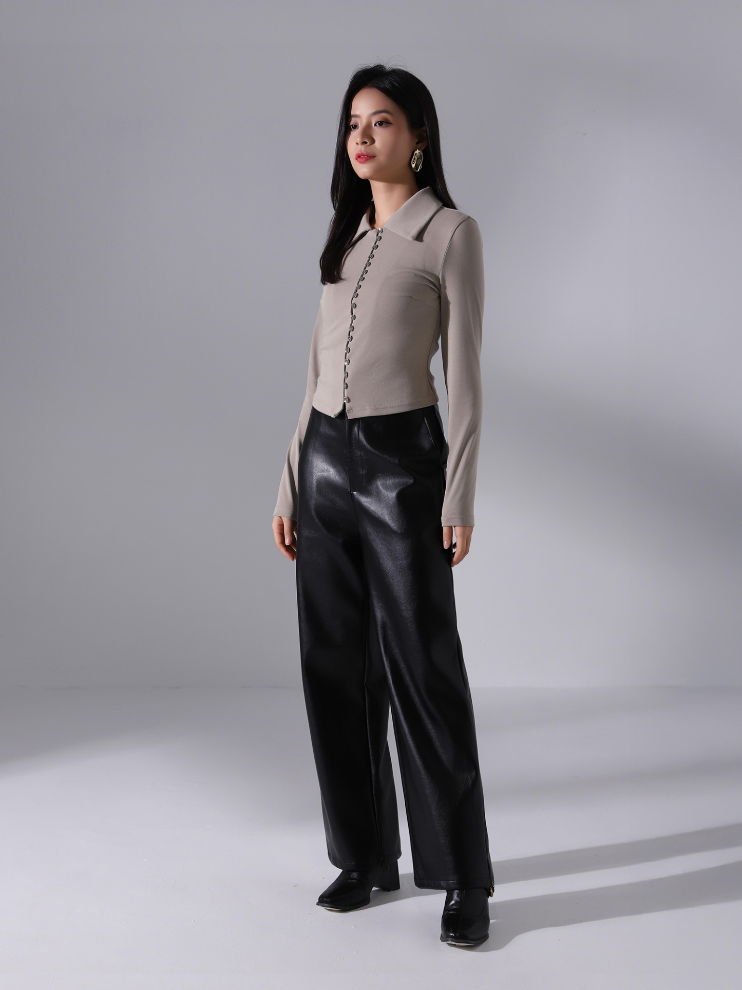 Front Diamond Button Top AC174