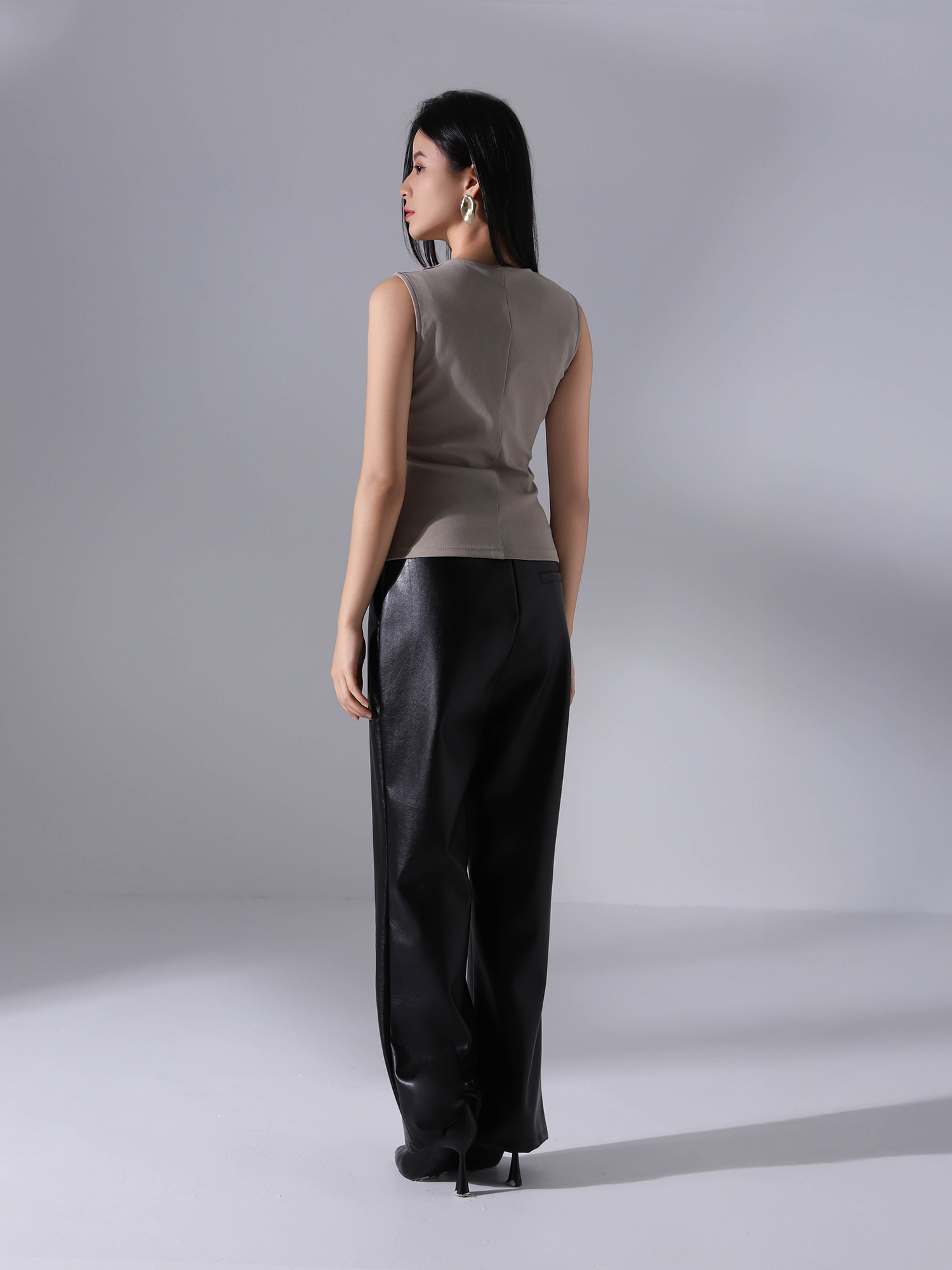 Sleeveless Front Button Blouse AC173