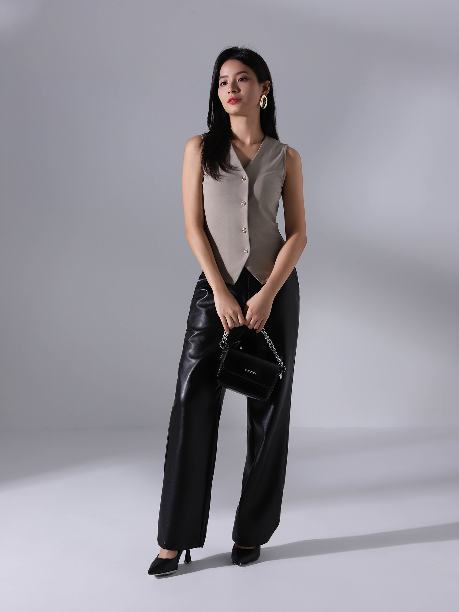 Sleeveless Front Button Blouse AC173