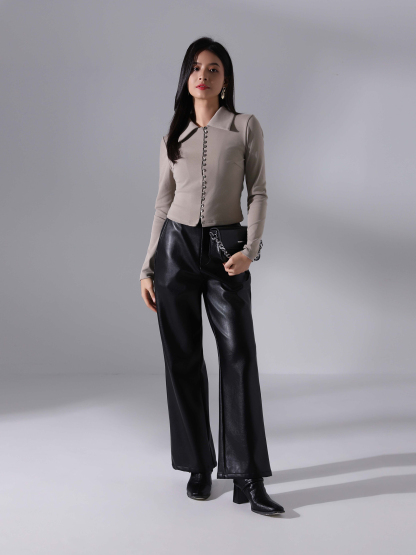 Front Diamond Button Top AC174