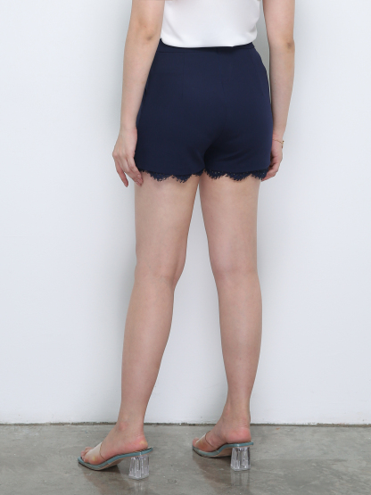Polyester Paste Lace Front Pocket Short Pants 17773