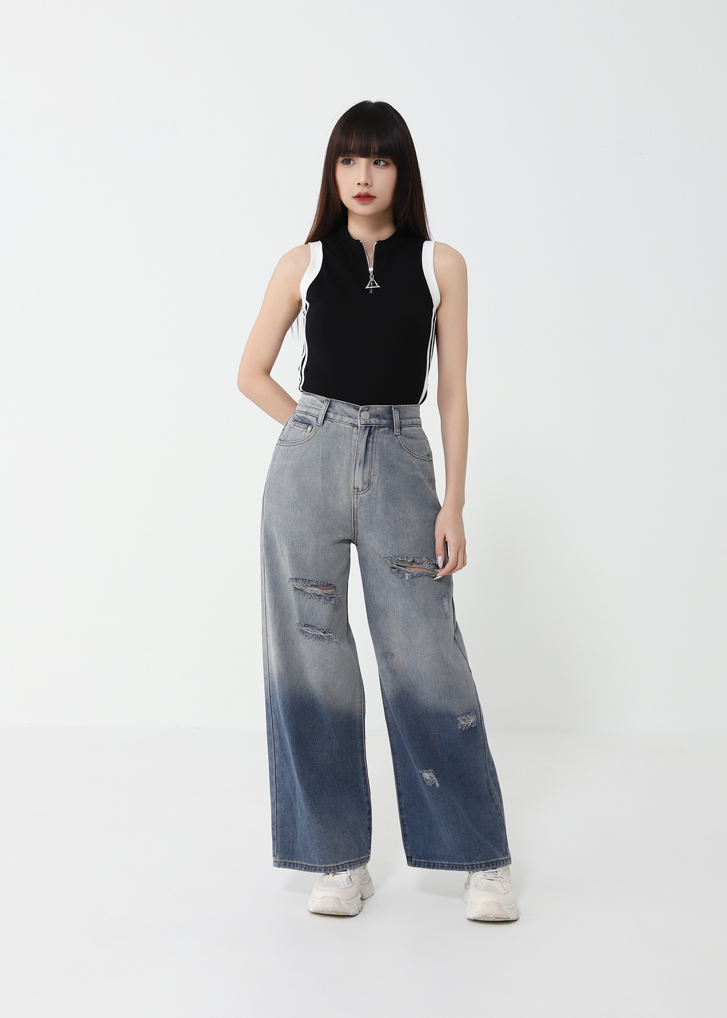 Sleeveless Front Zip Top 47705