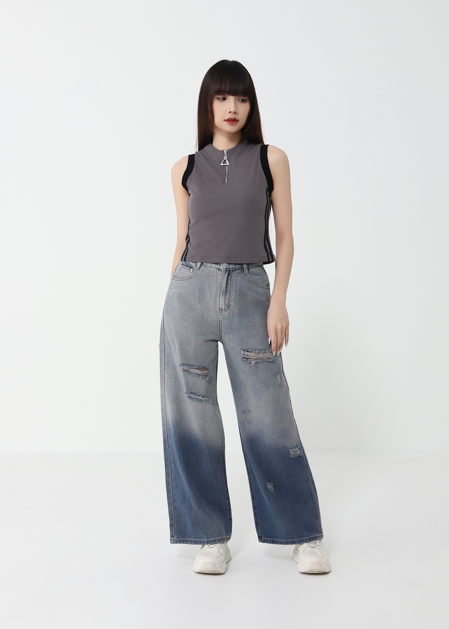 Sleeveless Front Zip Top 47705