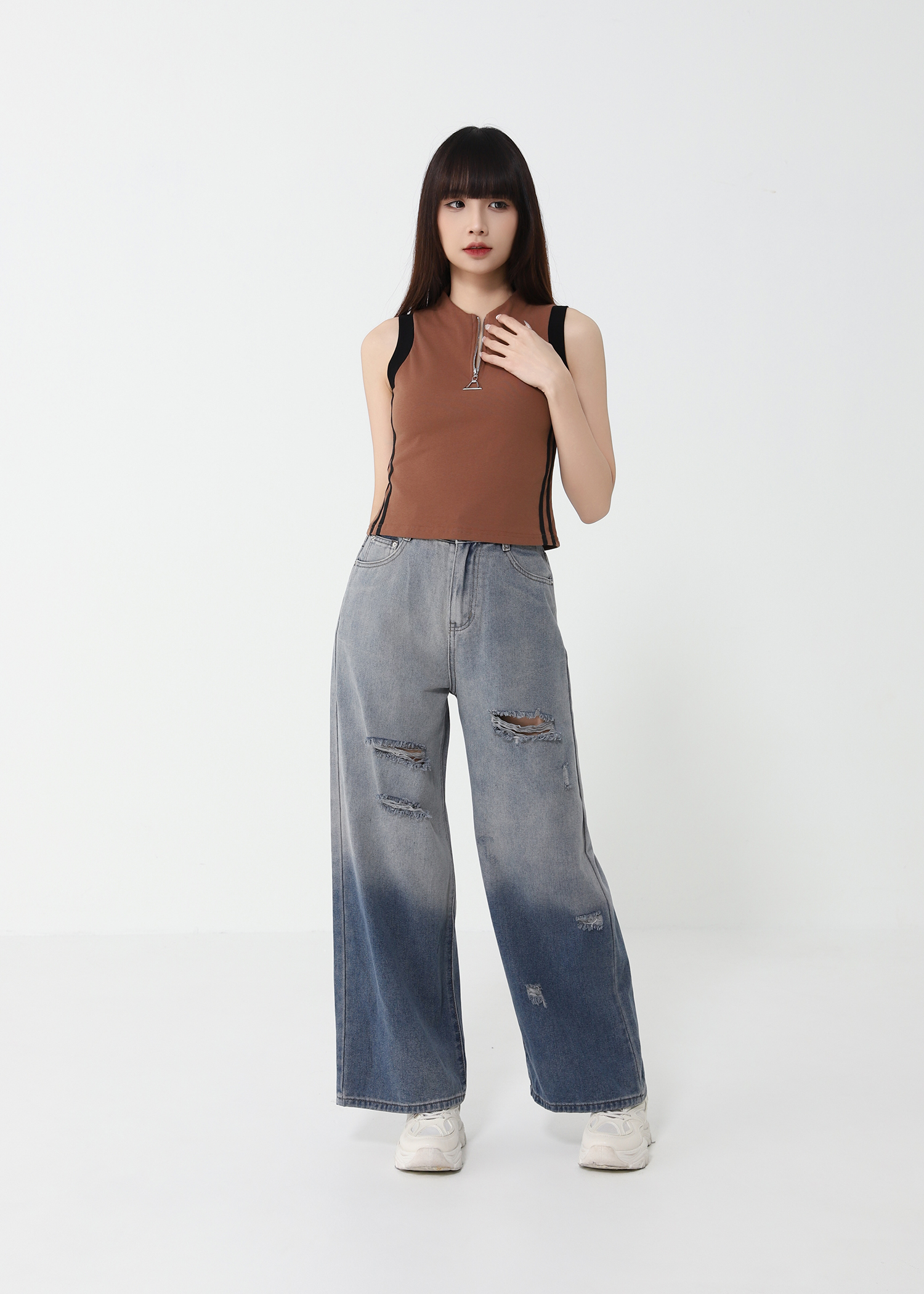Sleeveless Front Zip Top 47705