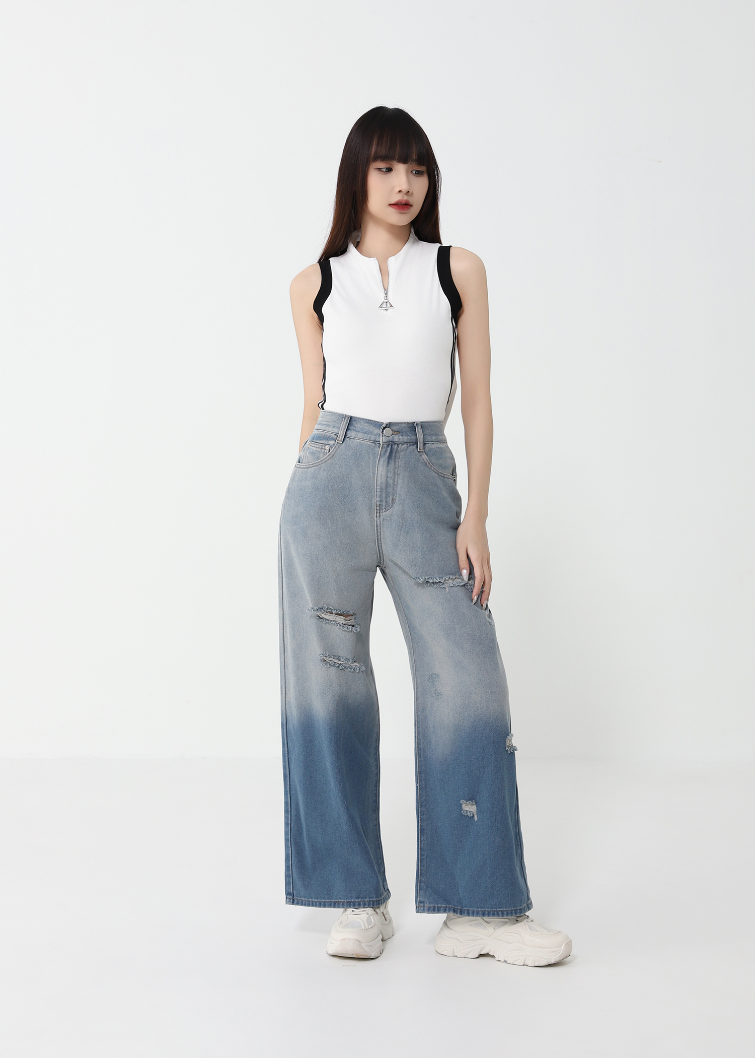 Sleeveless Front Zip Top 47705