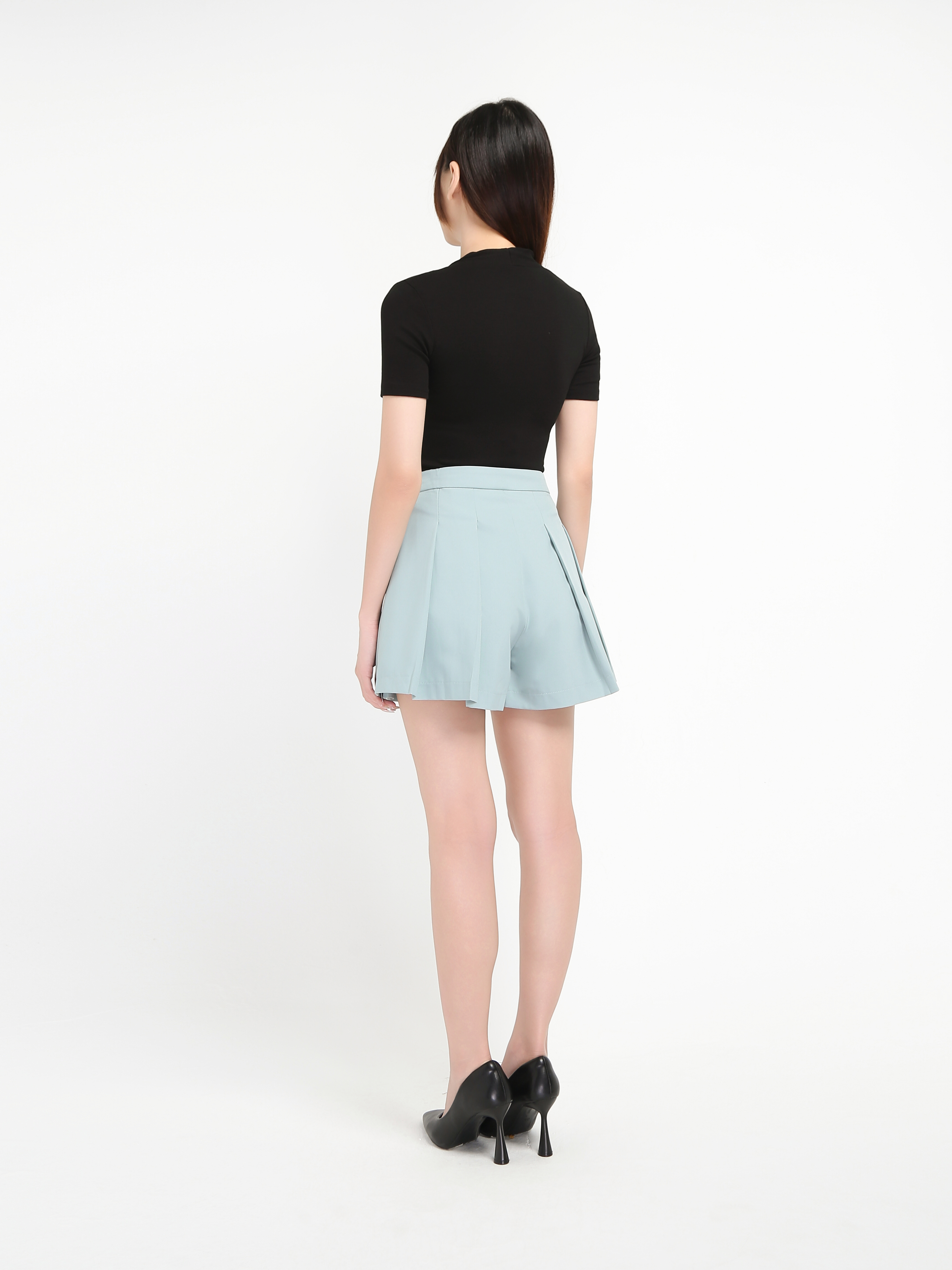 Front Button Pleated Short Pant 19678