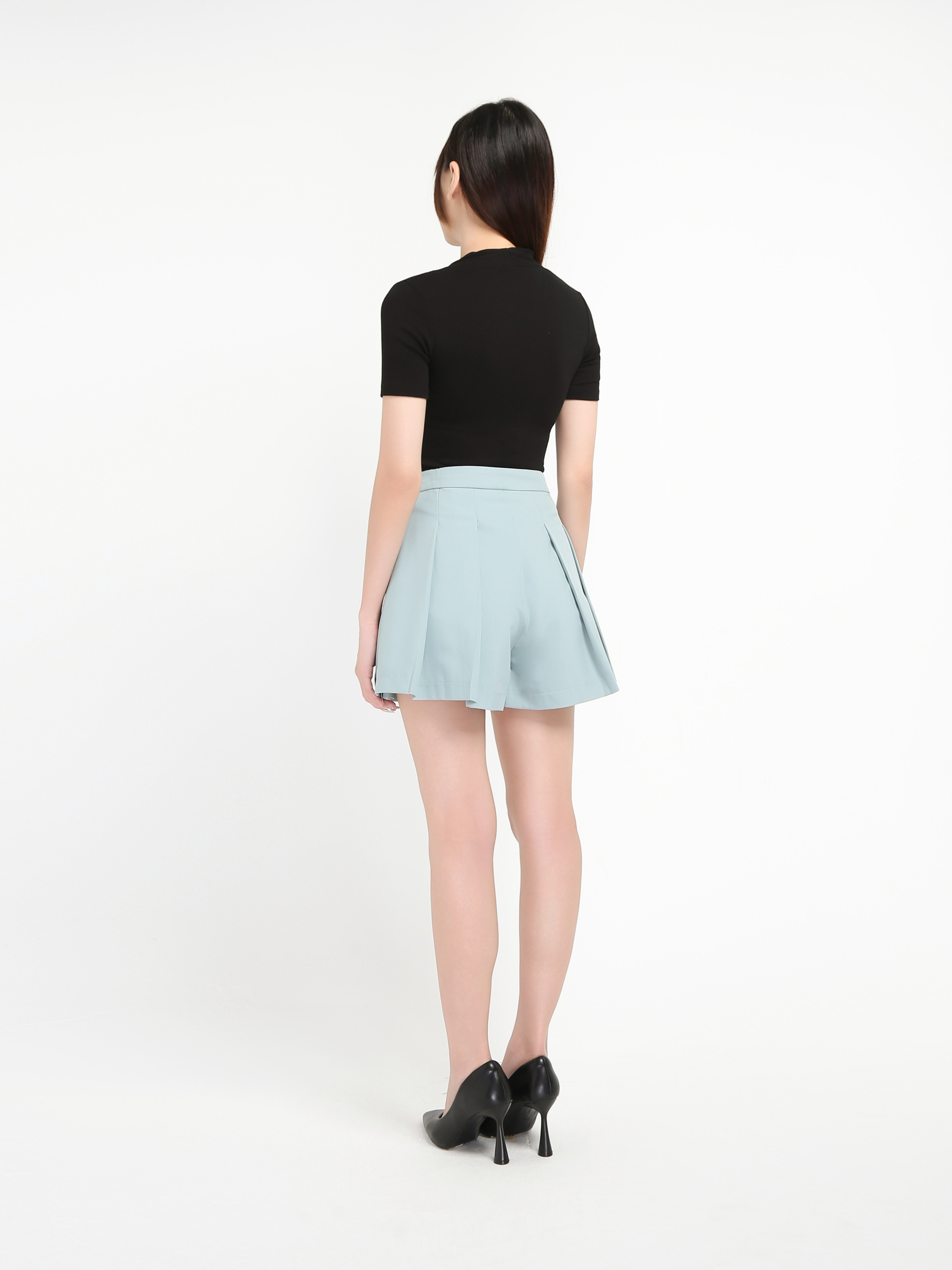 Front Button Pleated Short Pant 19678