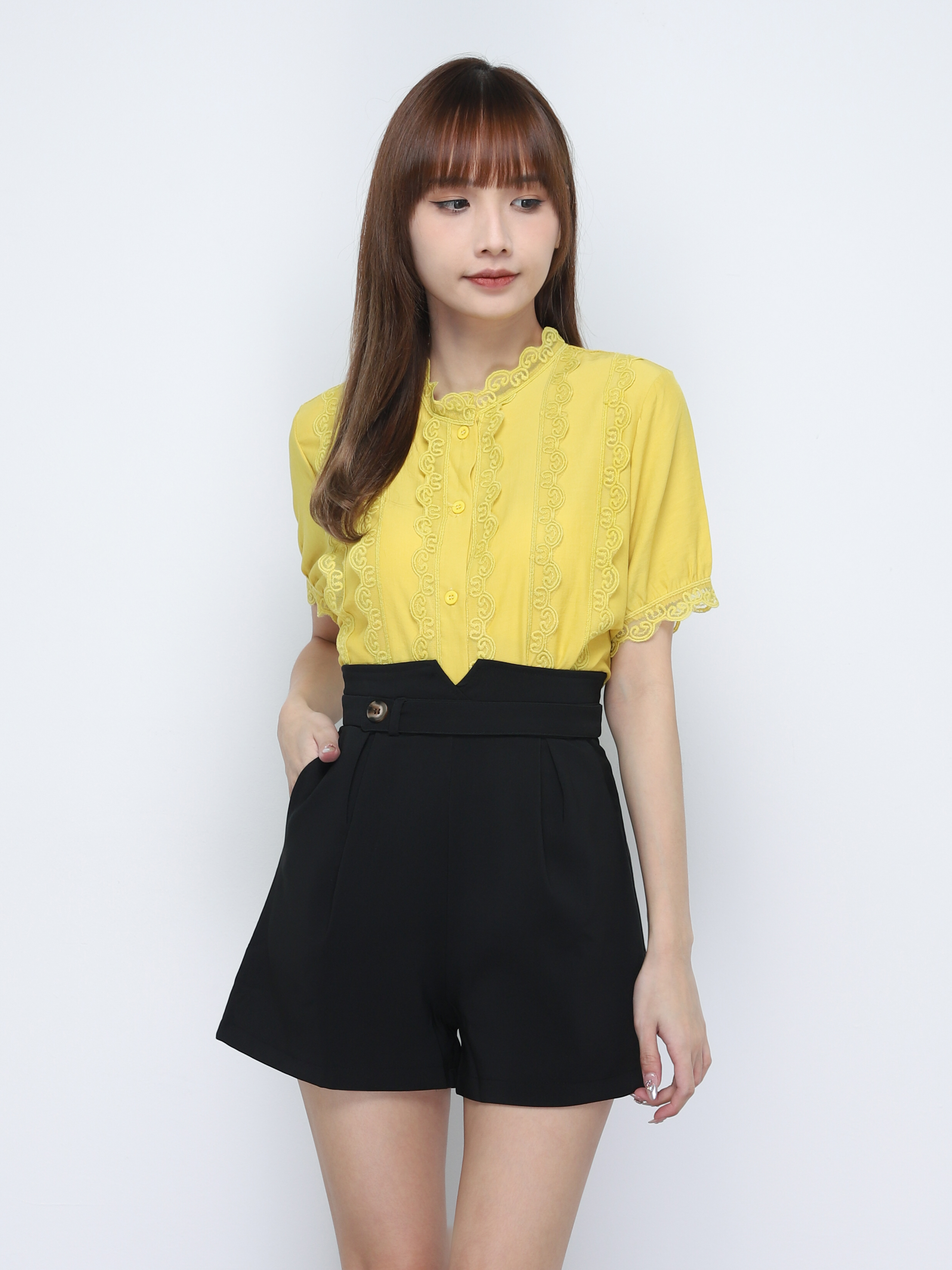 High Waist With Decorative Button Short Pants 20024