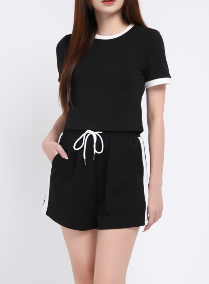 Casual Wear Plain Top With Waist Strechable Short Pant Set 20229