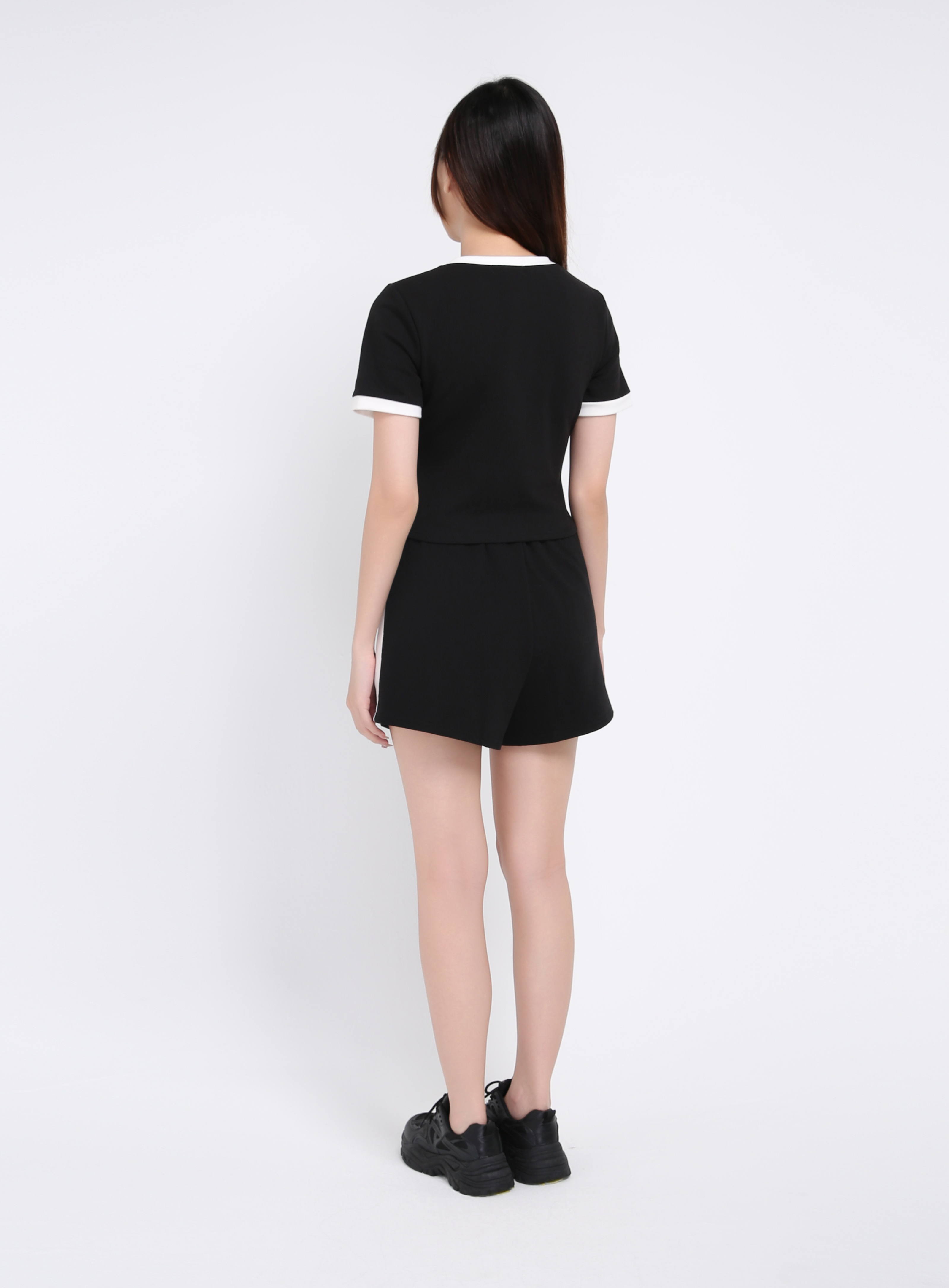 Casual Wear Plain Top With Waist Strechable Short Pant Set 20229