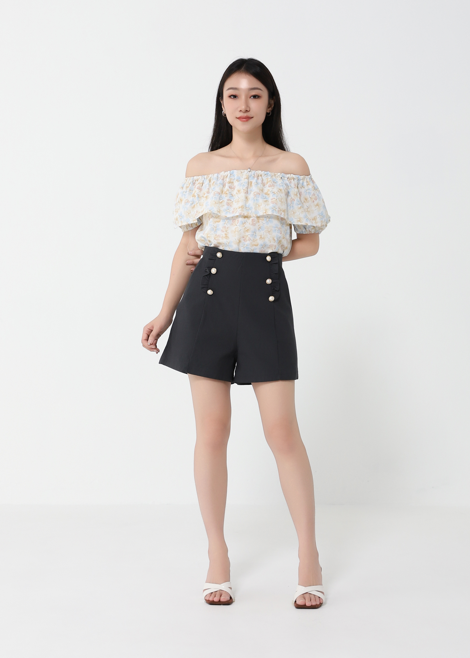 High Wasit Decorative Button Short Pants 21118