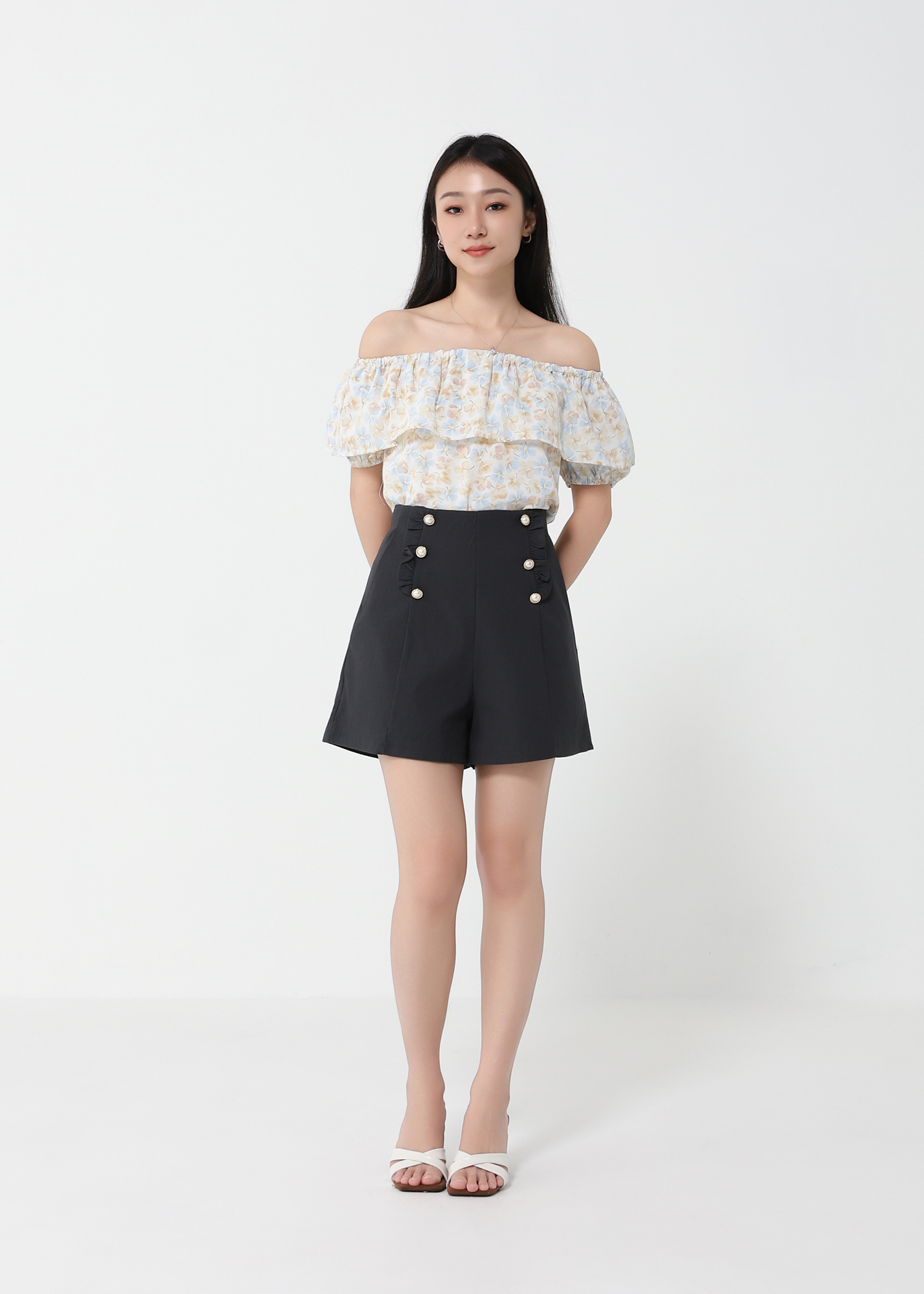 High Wasit Decorative Button Short Pants 21118