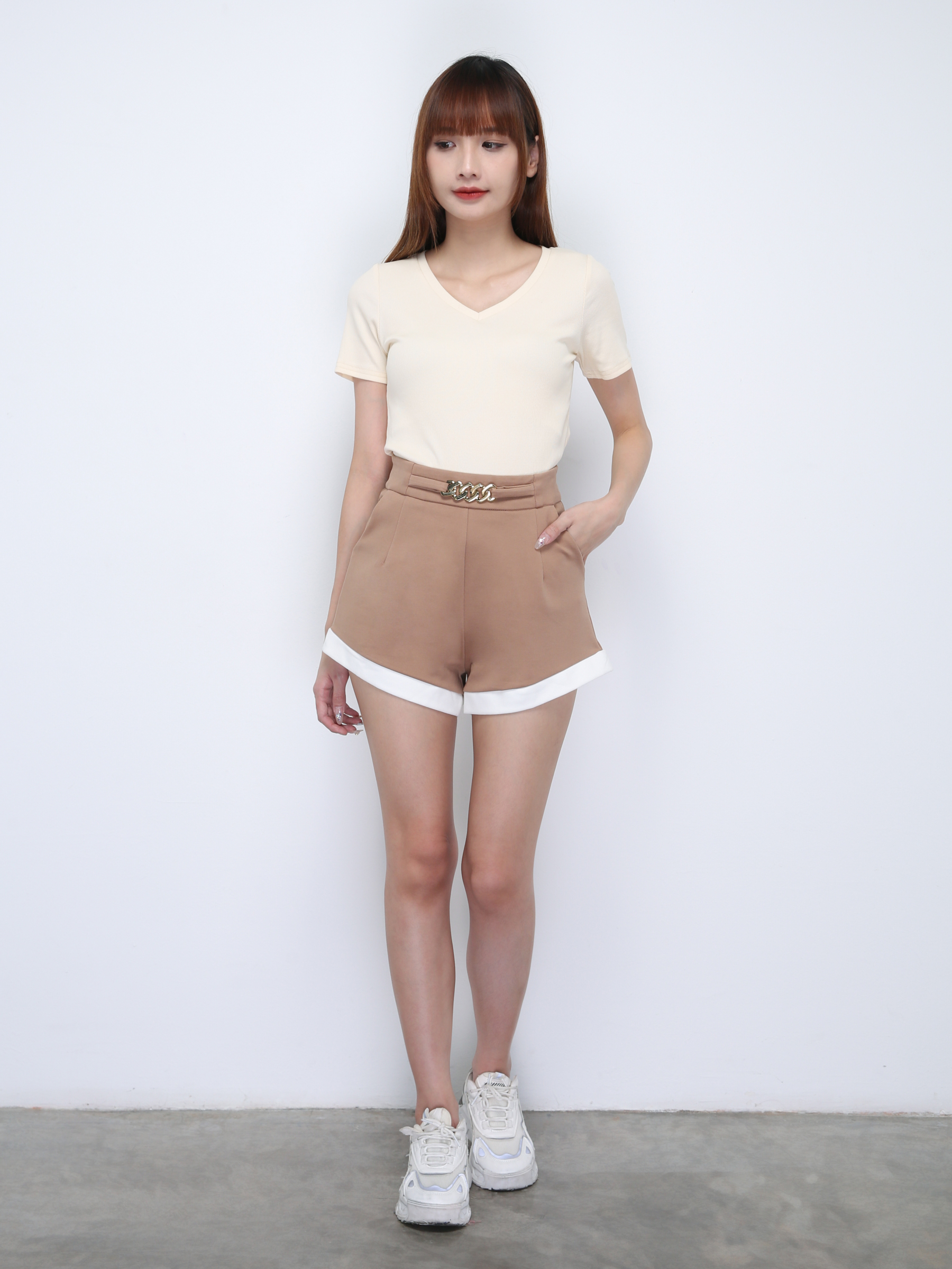 High Waist Decorative Chain Short Pants 21947