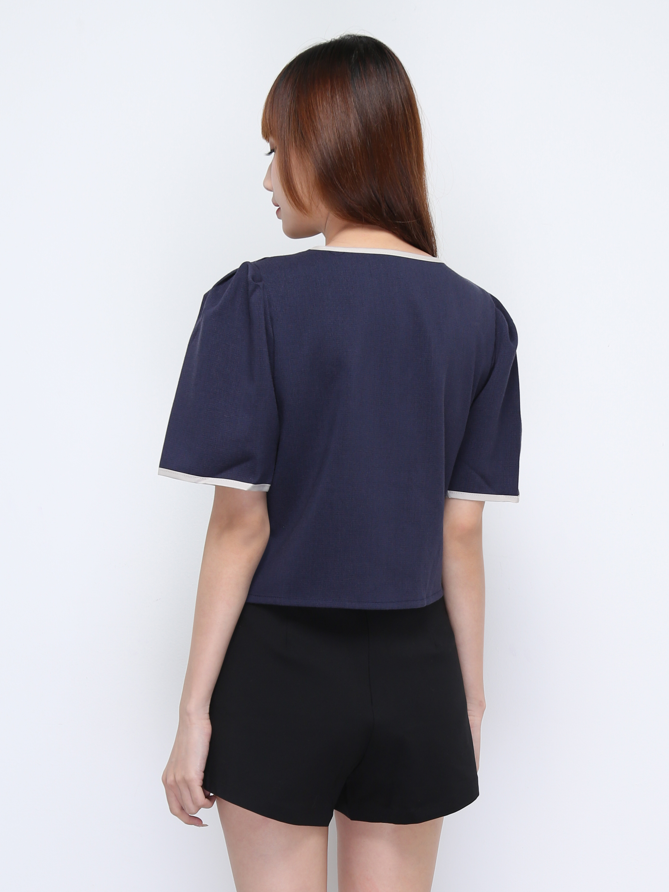 Front Pearl Button Top 22071