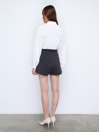 High Waist Front Decorative Button Short Pants 22056