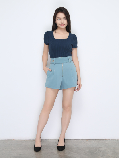 High Waist Decorative Belt Front Zip Short Pants 22258