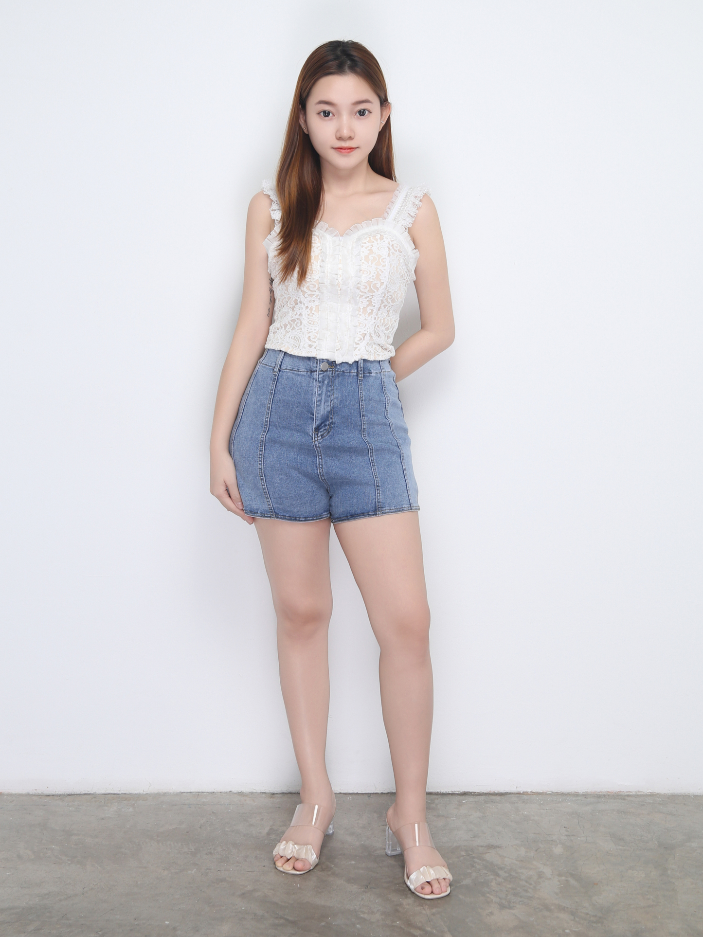 Sleeveless Lace Top 22623