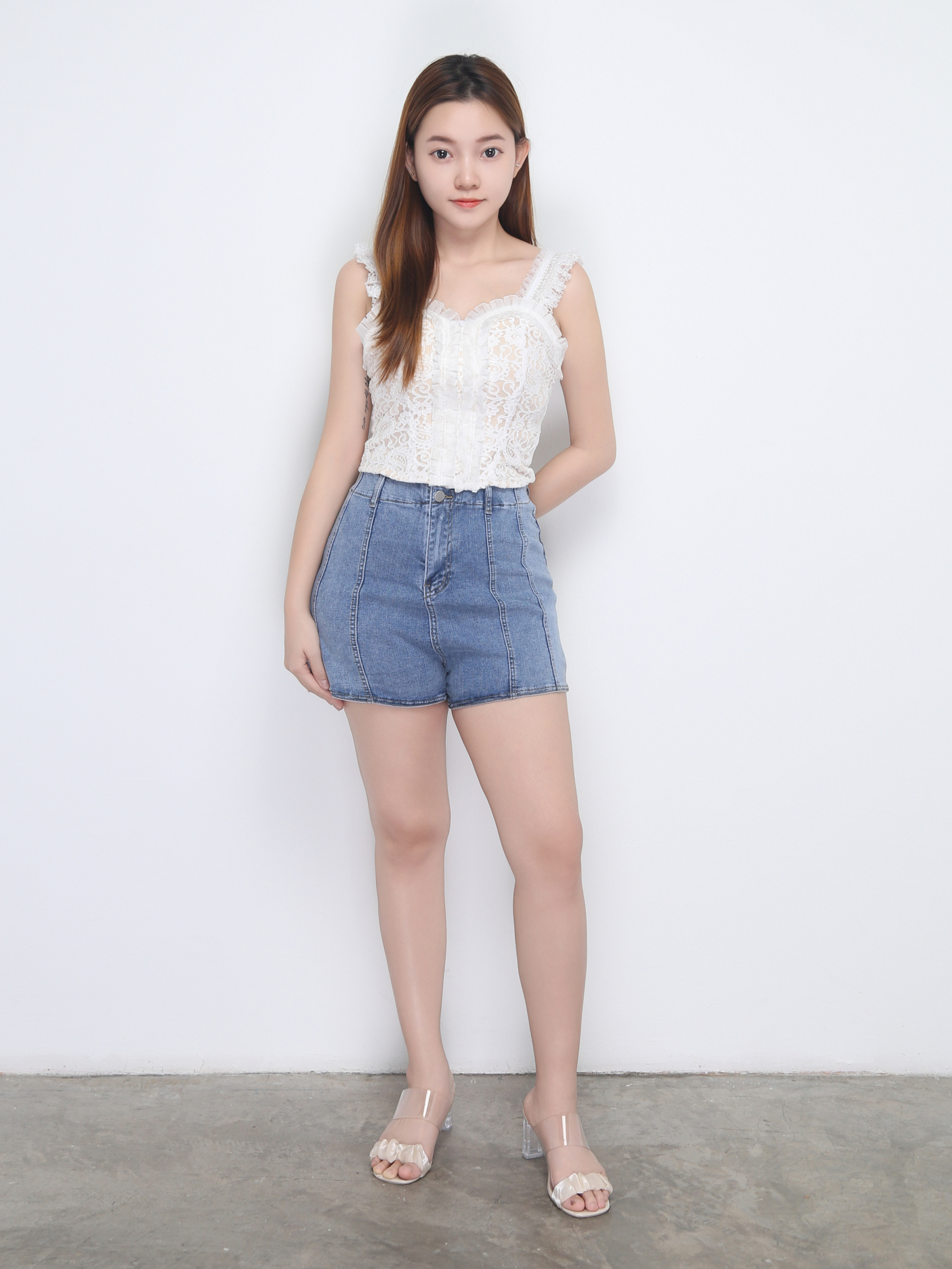 Sleeveless Lace Top 22623