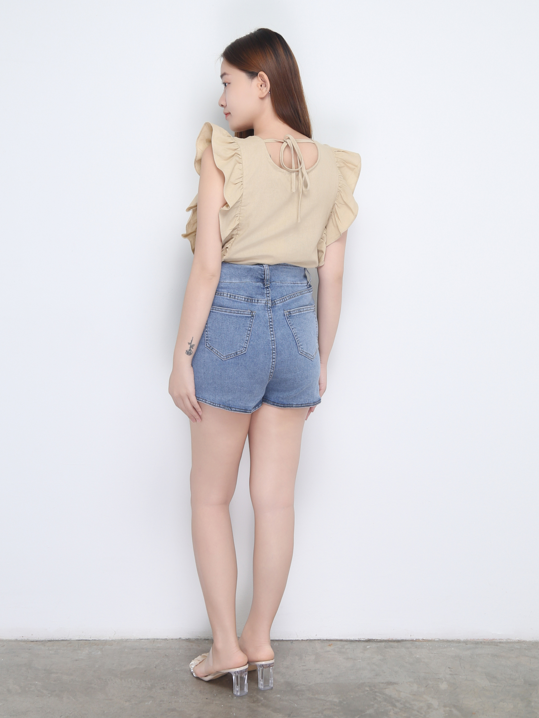 Ruffles Decduan Front Button Top 22710