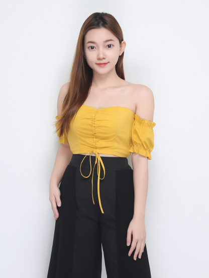 Short Sleeve Boat Neckline Pleated Top 22732