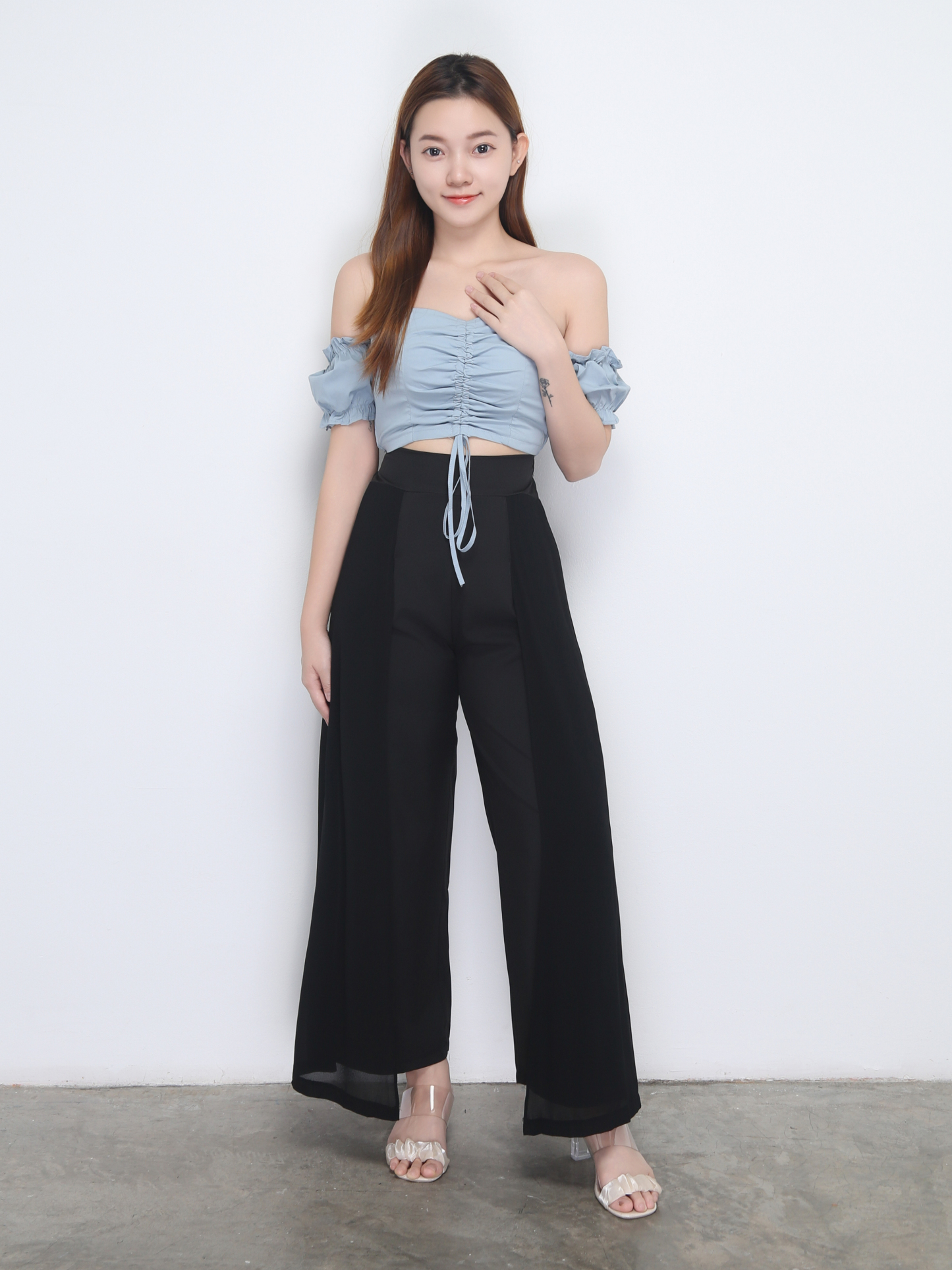 Short Sleeve Boat Neckline Pleated Top 22732