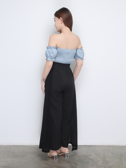 Short Sleeve Boat Neckline Pleated Top 22732