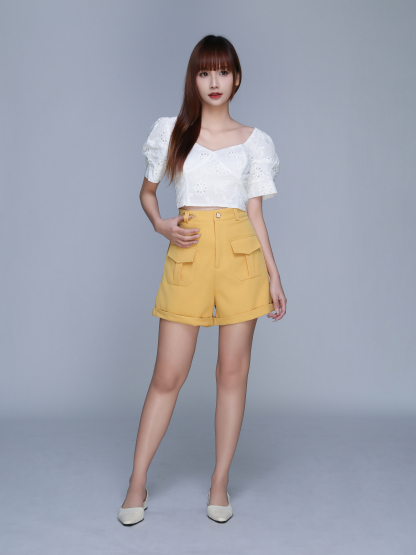 Front Flower Button And Pocket Short Pant 22736