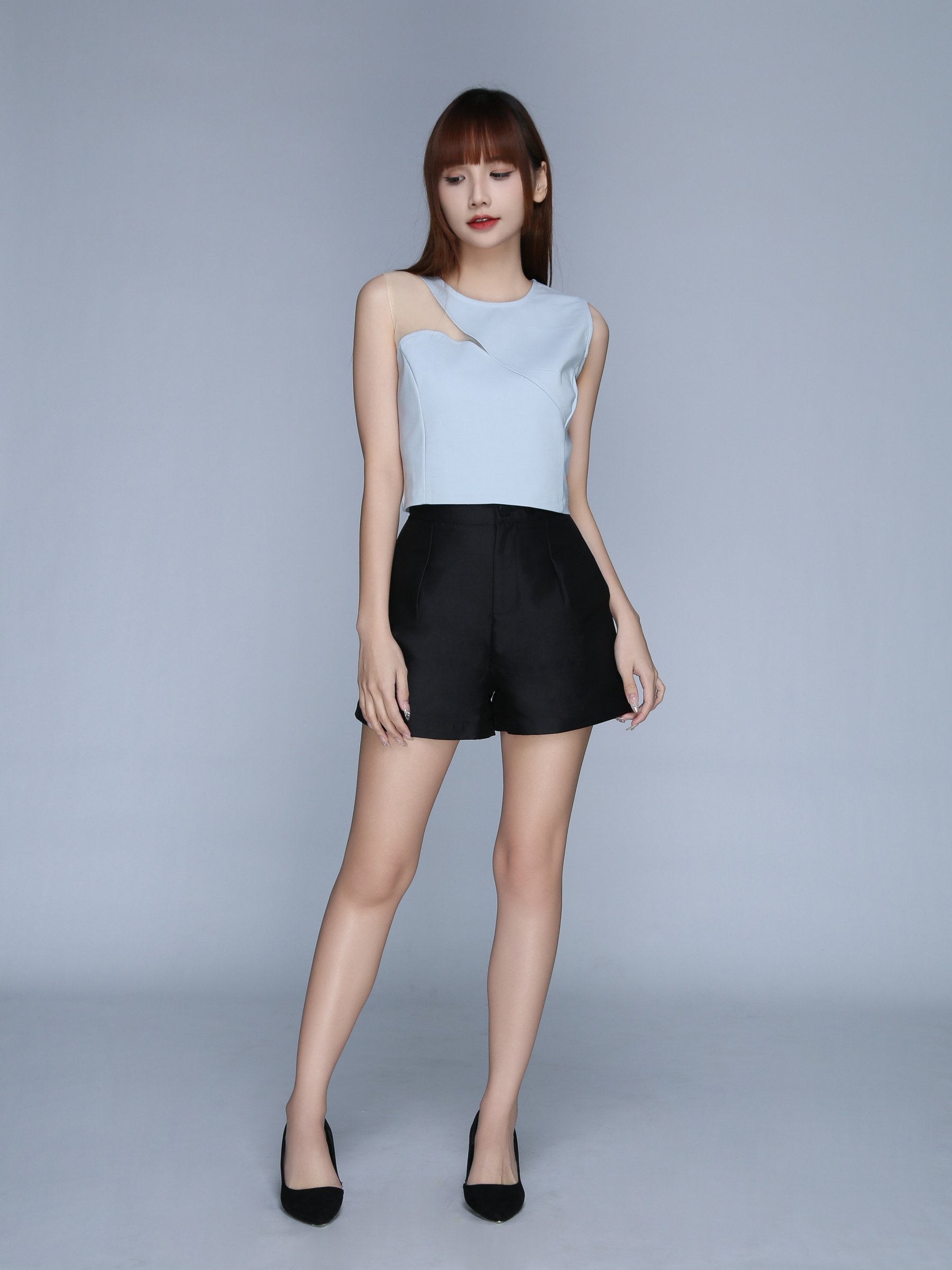 Sleeveless Back Zip U Neck Top 22768
