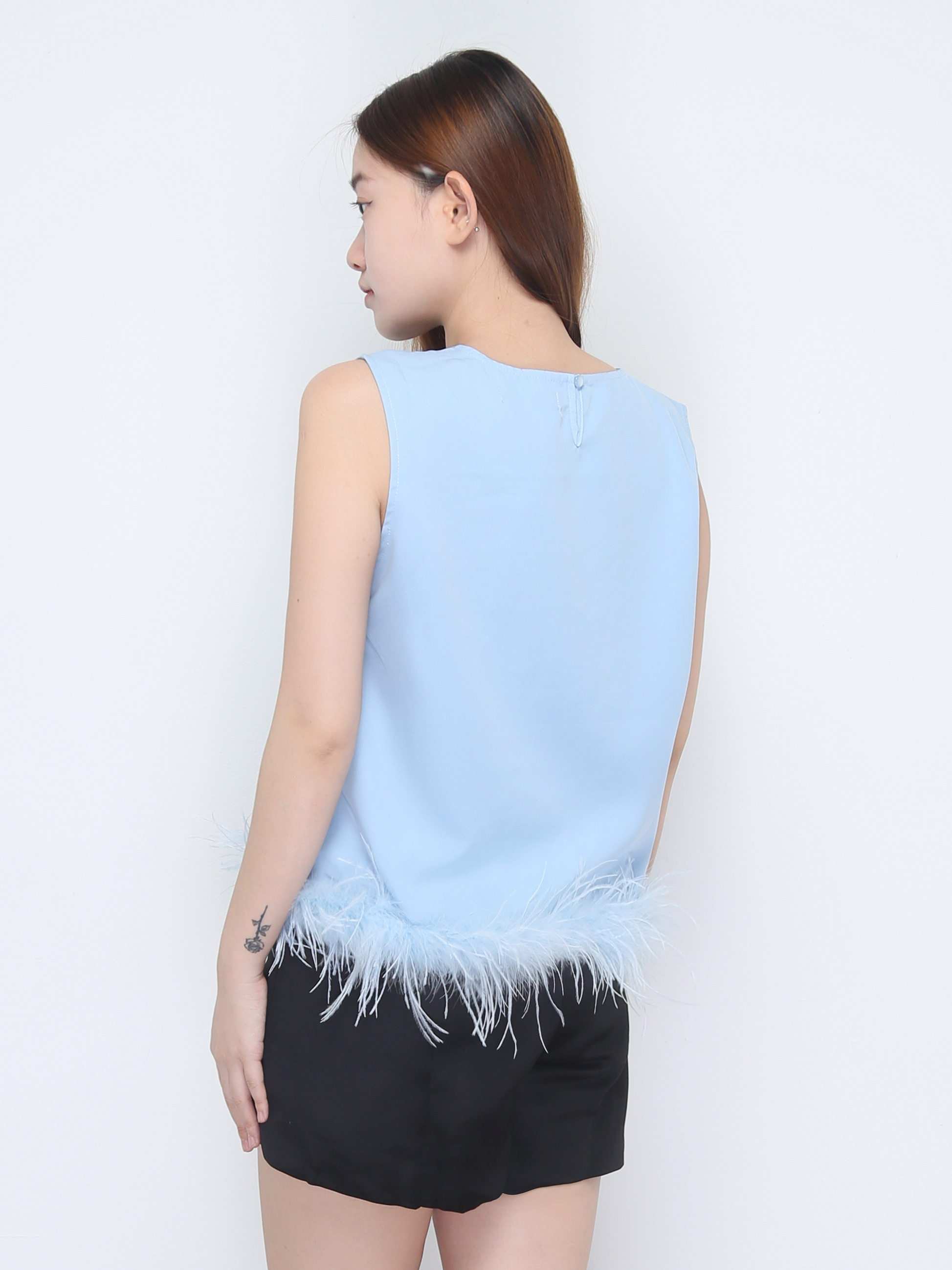 Sleeveless Plain Round Neck Top 22796