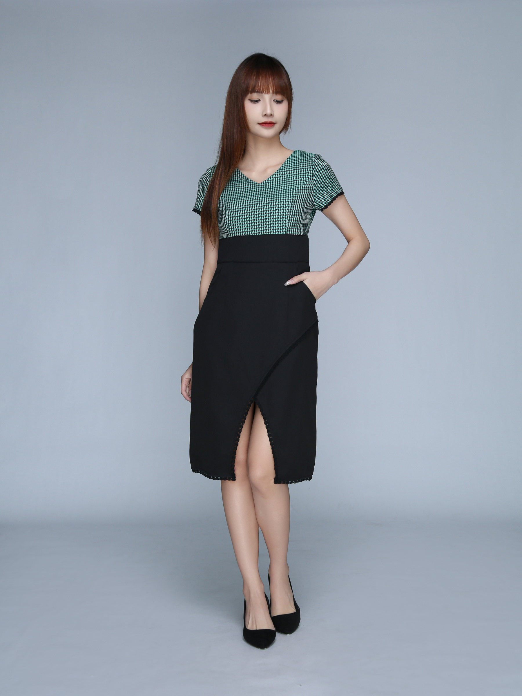 V Neck Short Slit Dress 22912