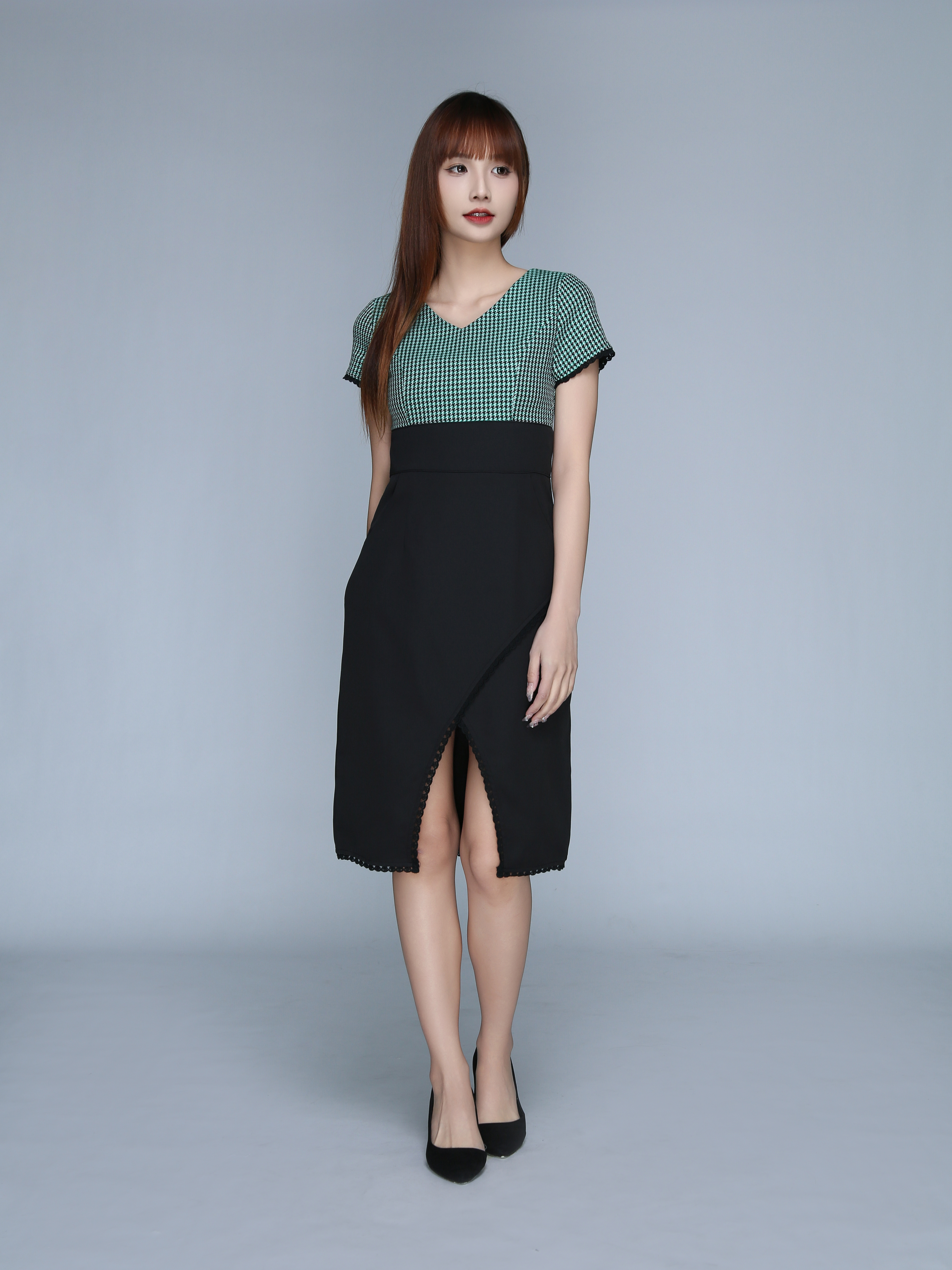 V Neck Short Slit Dress 22912