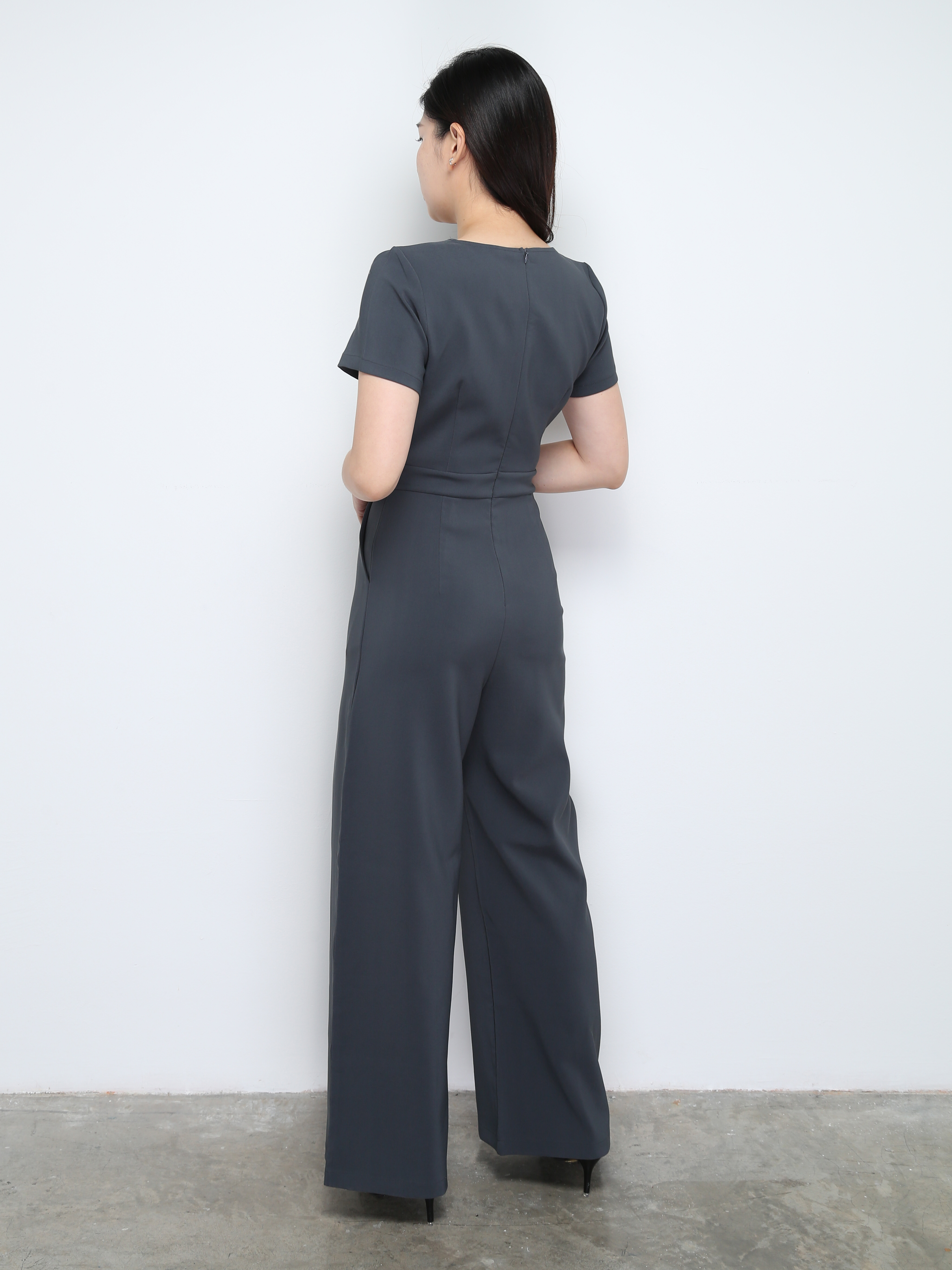 Short Sleeve Back Zip V Neck Jumpsuit 28146