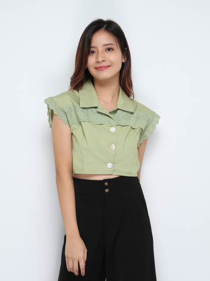 Sleeveless With Eyelet Front Button Top 28206