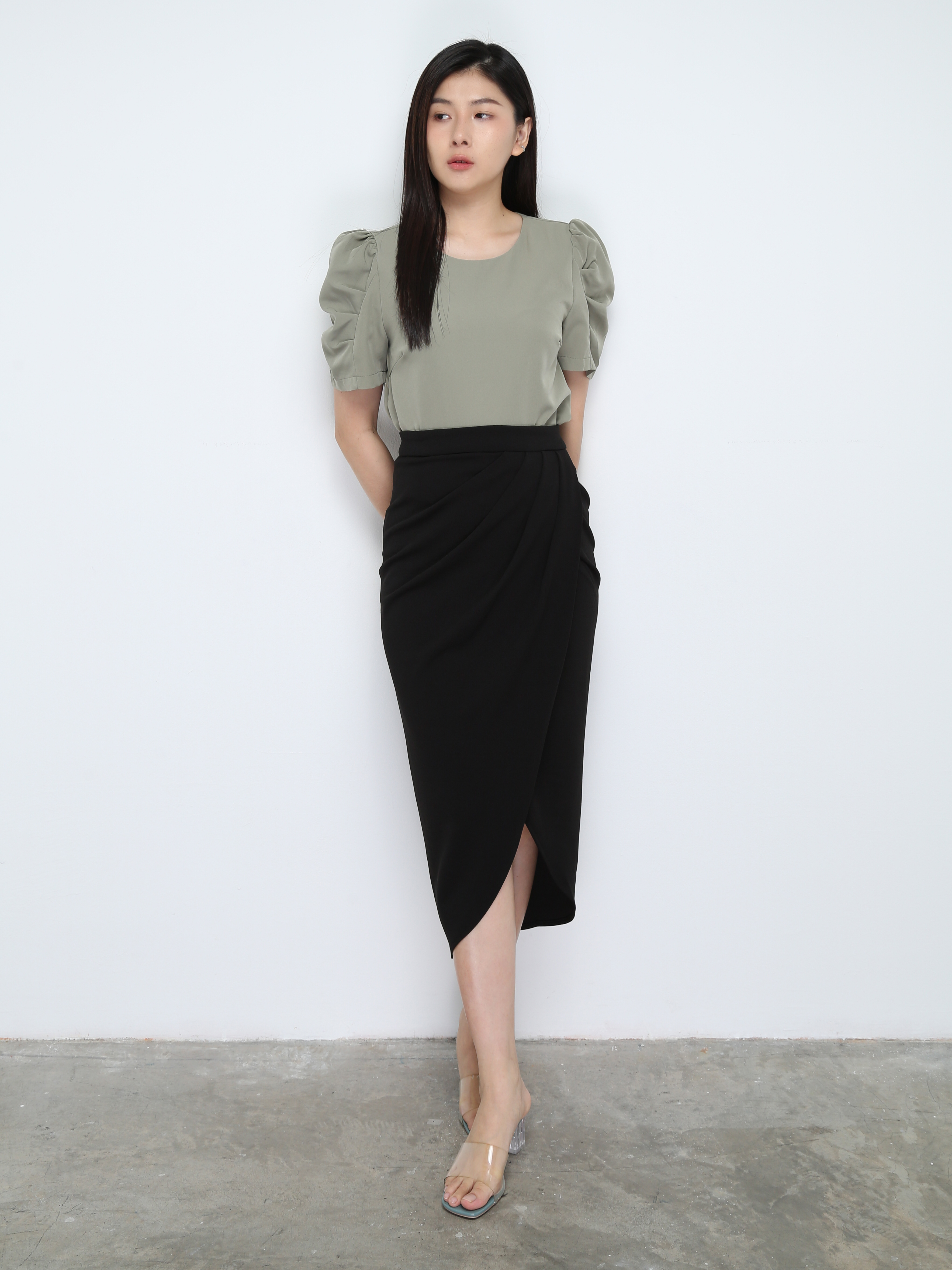 Back Pearl Button Short Sleeve Top 28234