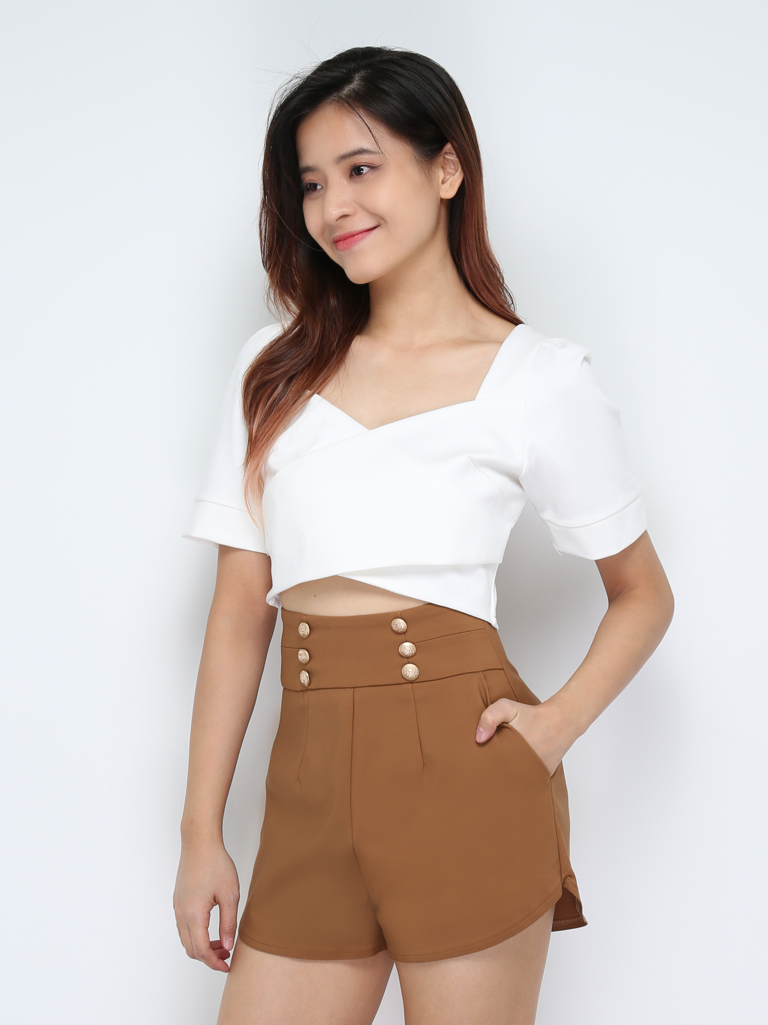 High Wist Front Decorative Front Gold Button Short Pants 28694