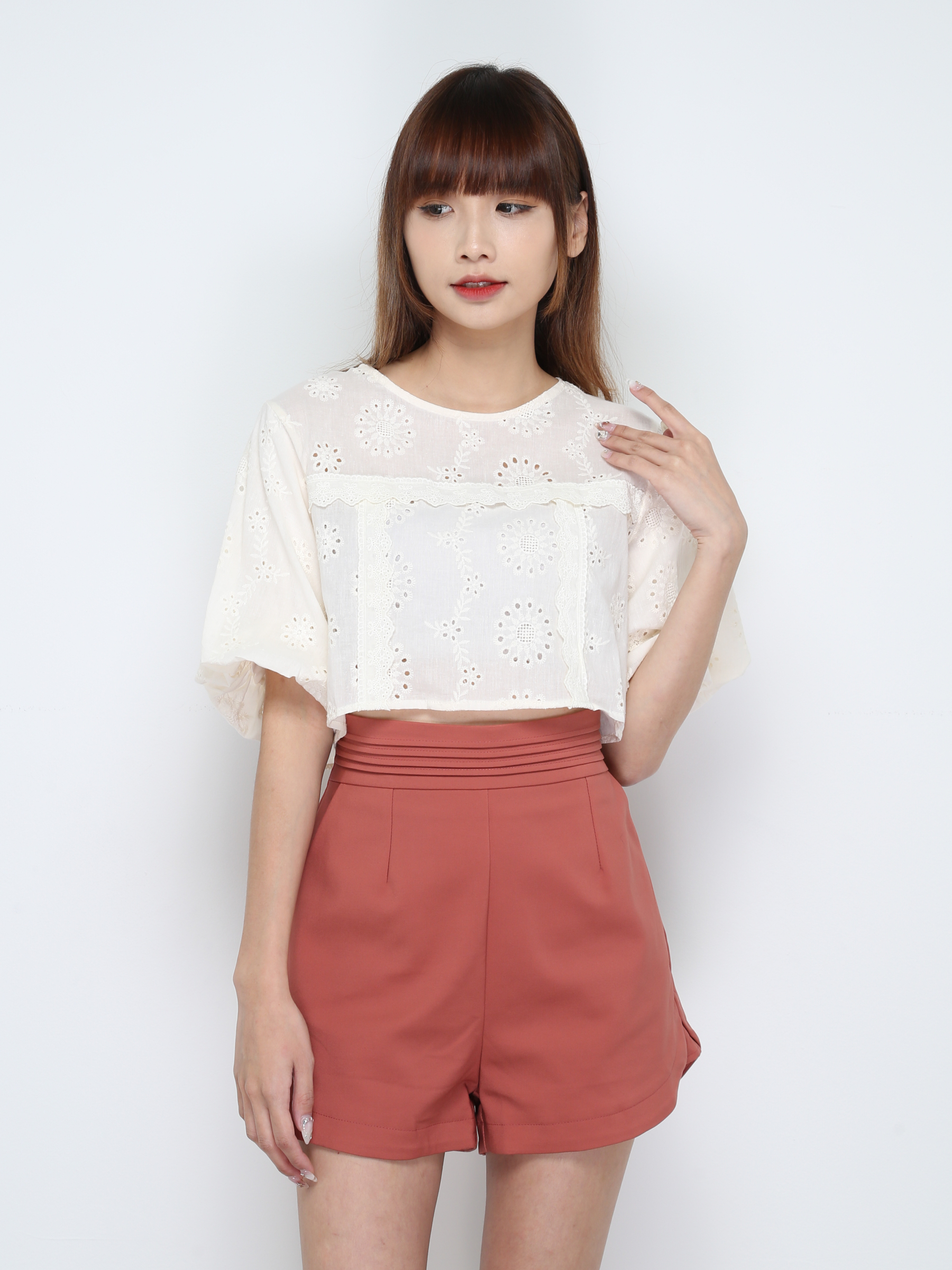 High Waist Pleated Back Zip Short Pants 28999