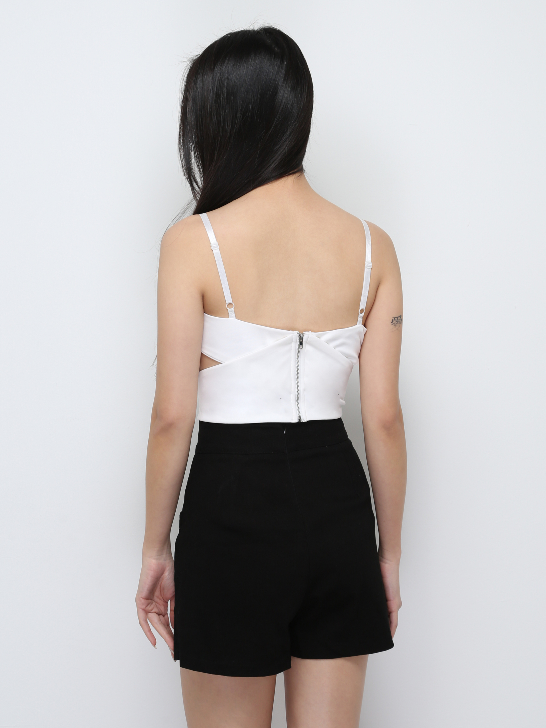 Sleeveless Cross With Side Hole Top 29287