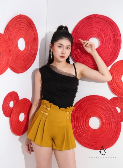 High Waist Pleated With Chinese Button Short Pants 31913 