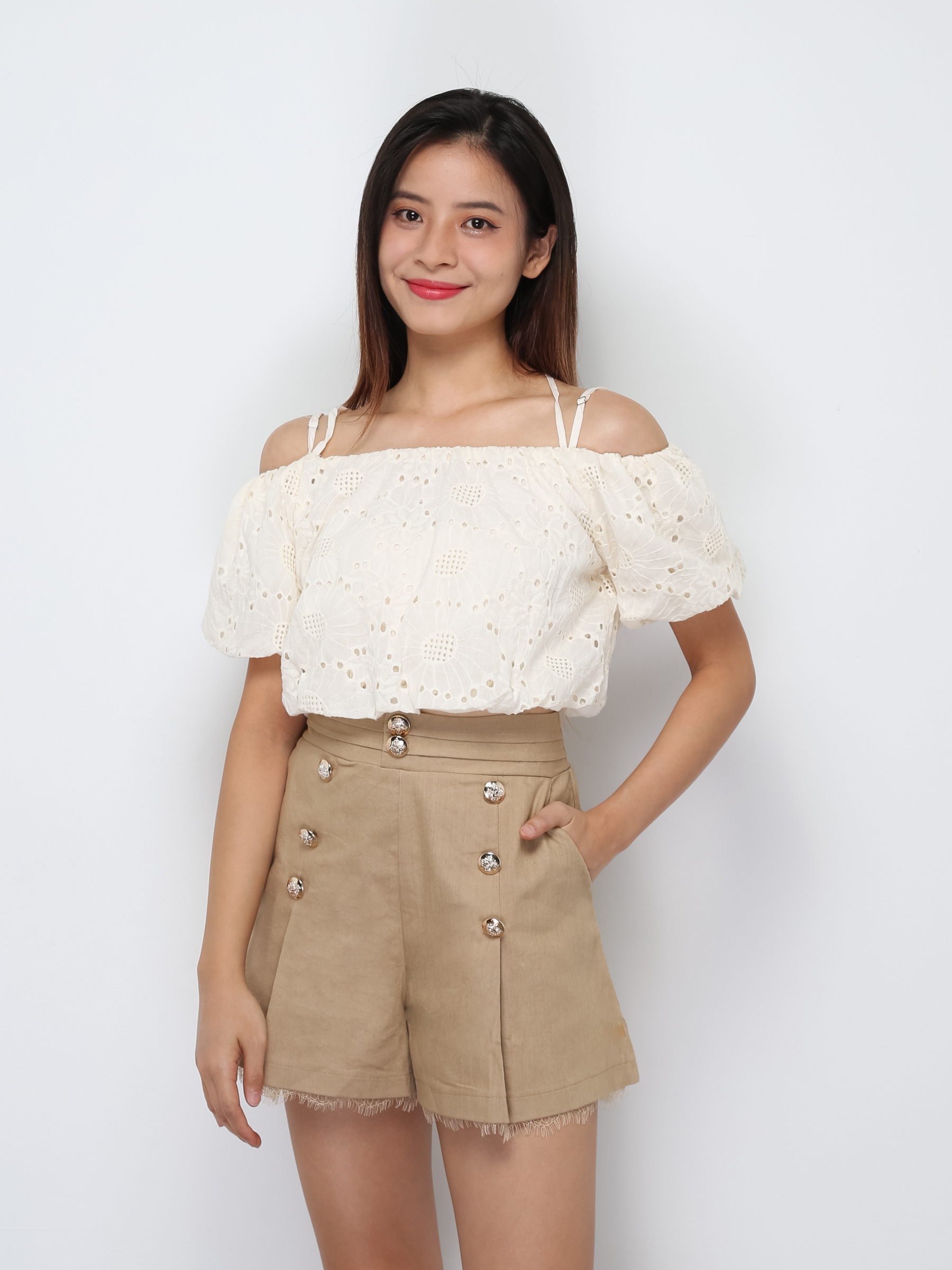 Pleated Front Decorative Button Short Pant 29801