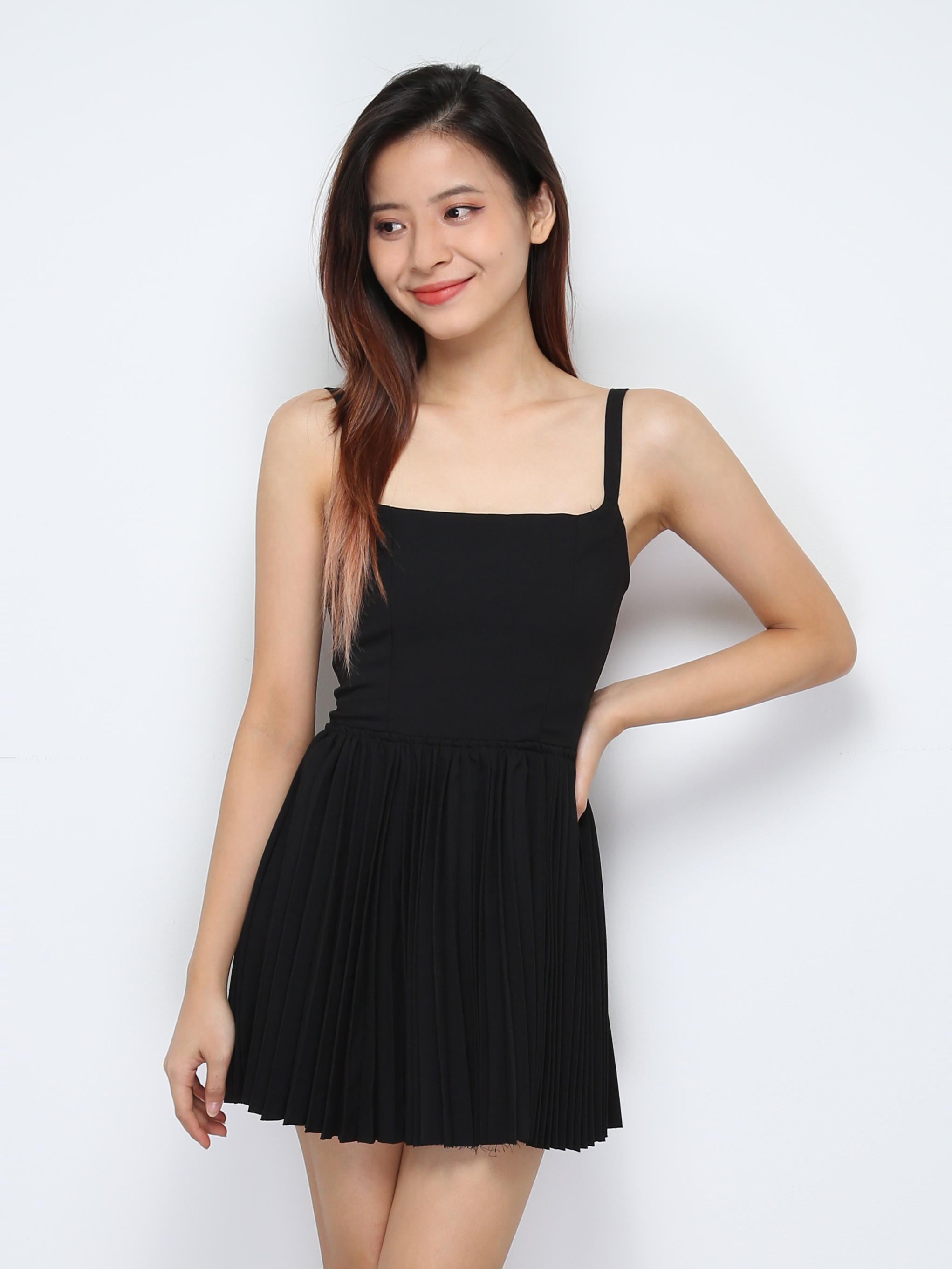 Sleeveless Pleated Dress 30660
