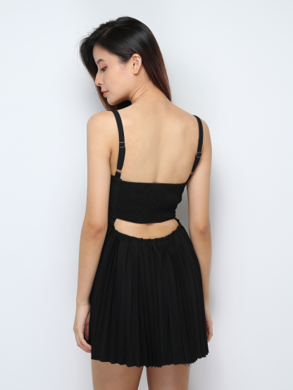 Sleeveless Pleated Dress 30660