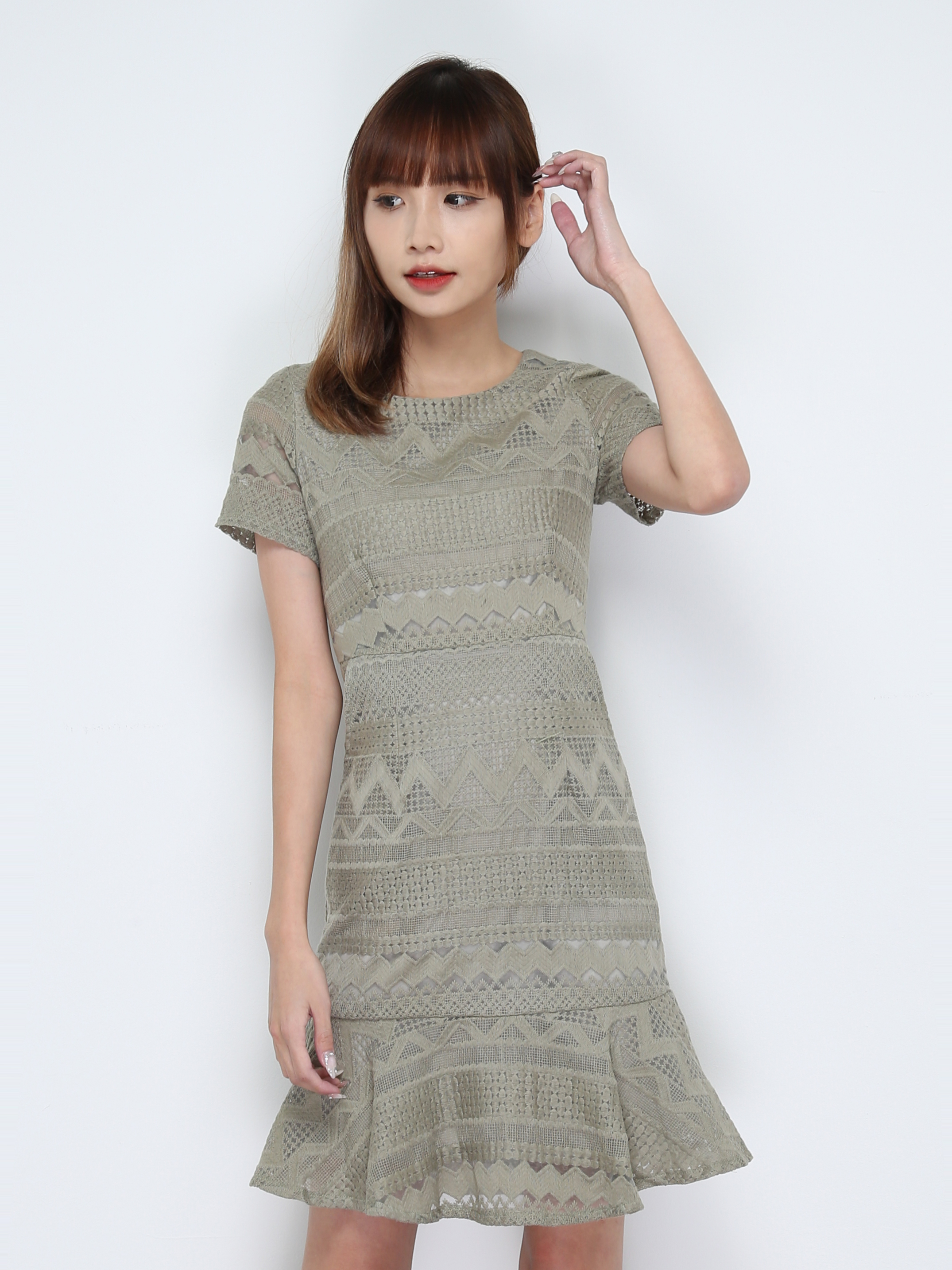 Short Sleeve Back Zip Dress 30826