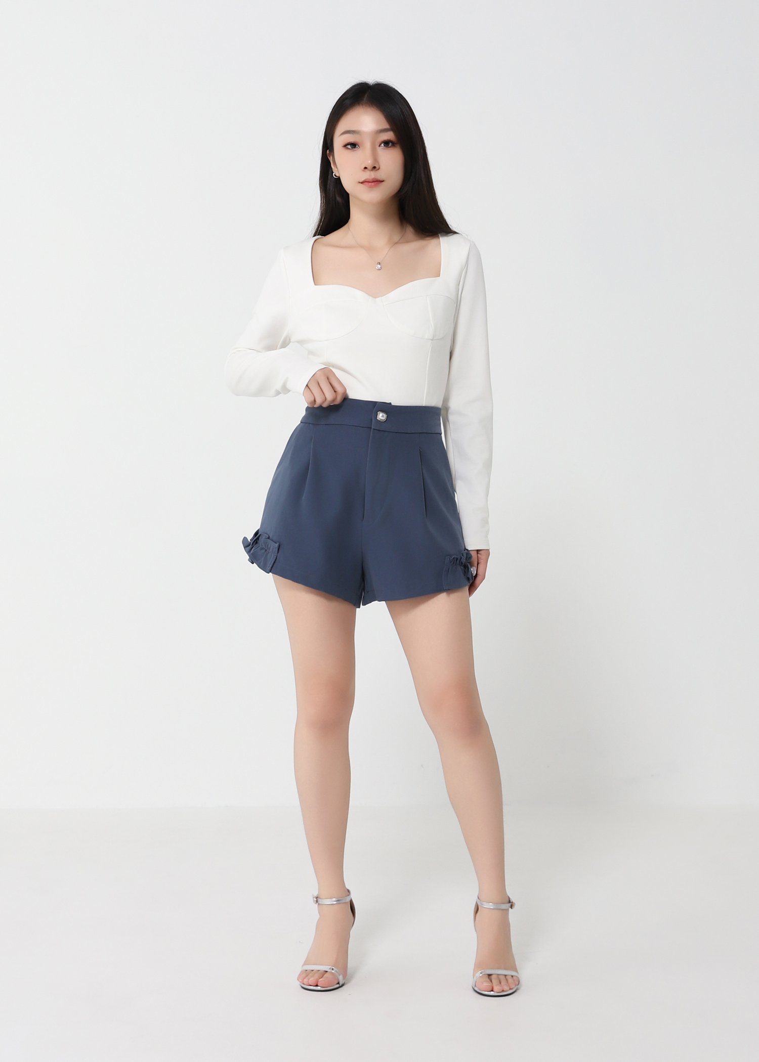 Front Pocket Pleated Short Pant 31880