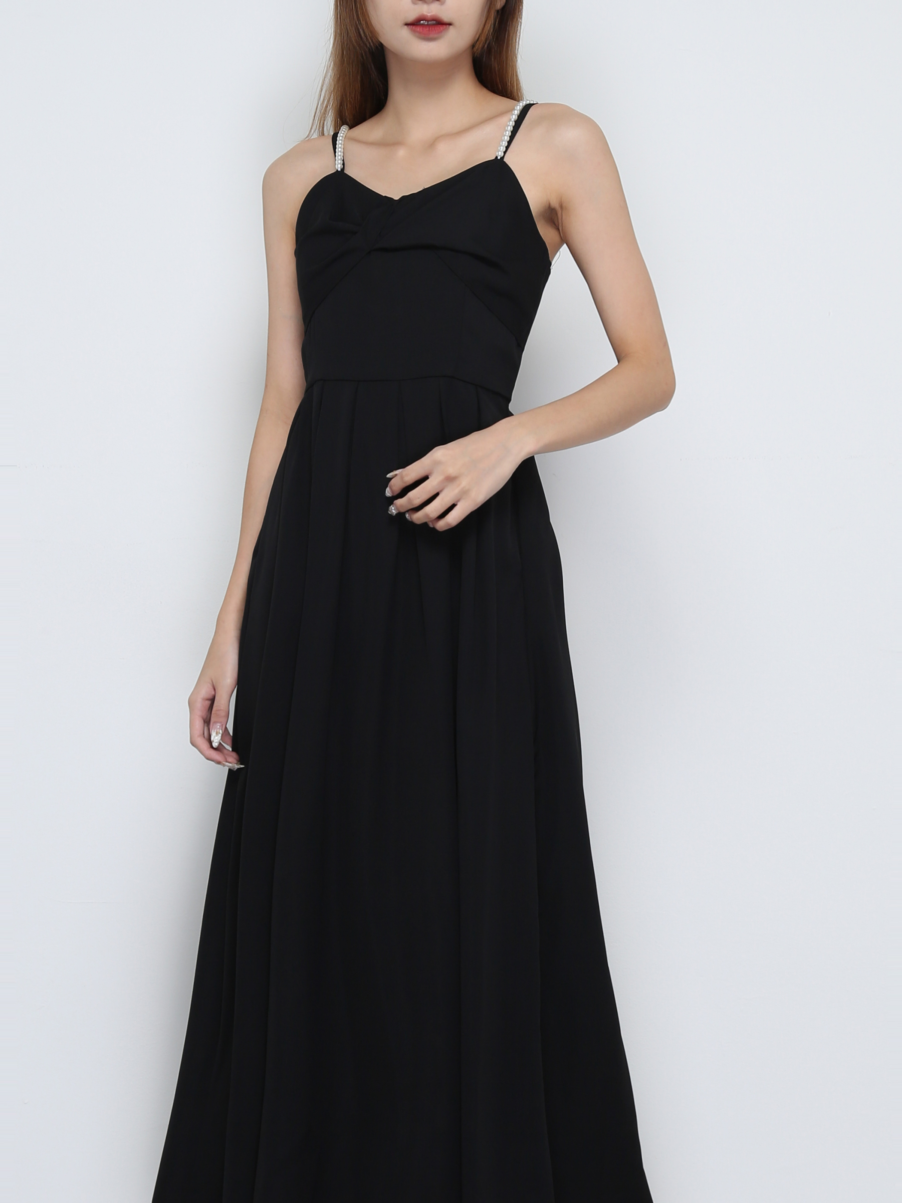 Sleeveless Pleated Dress 32030