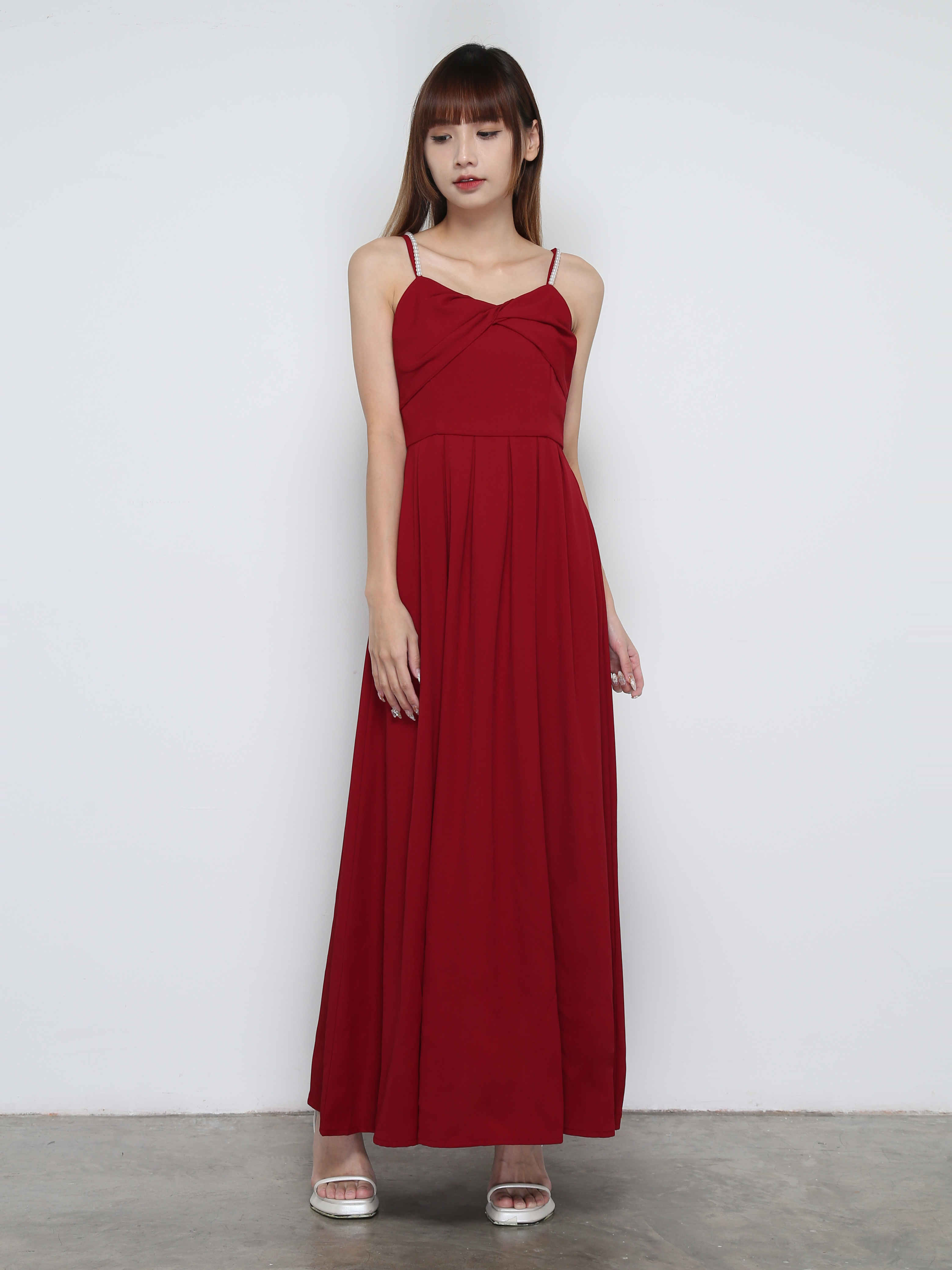 Sleeveless Pleated Dress 32030