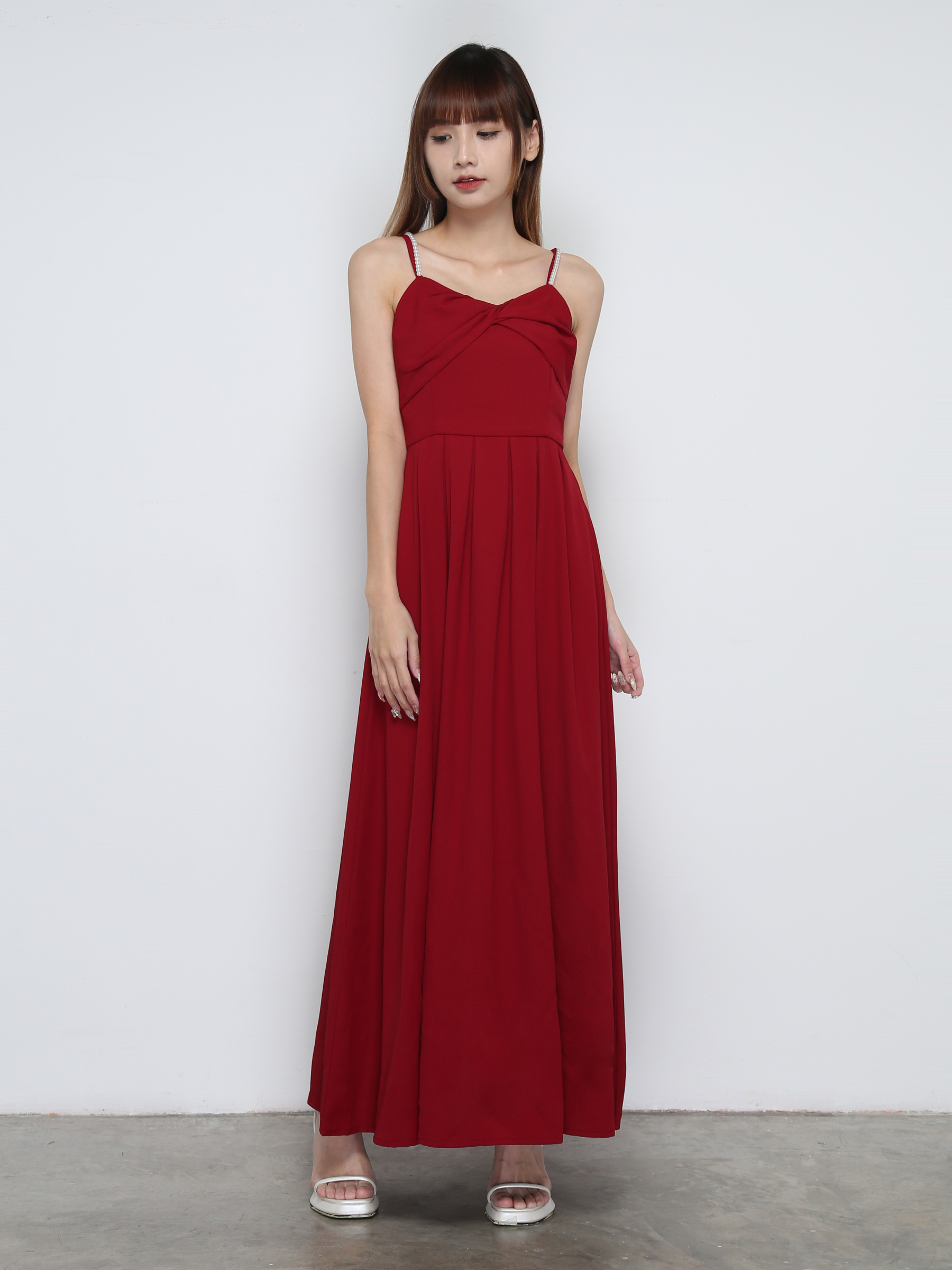 Sleeveless Pleated Dress 32030