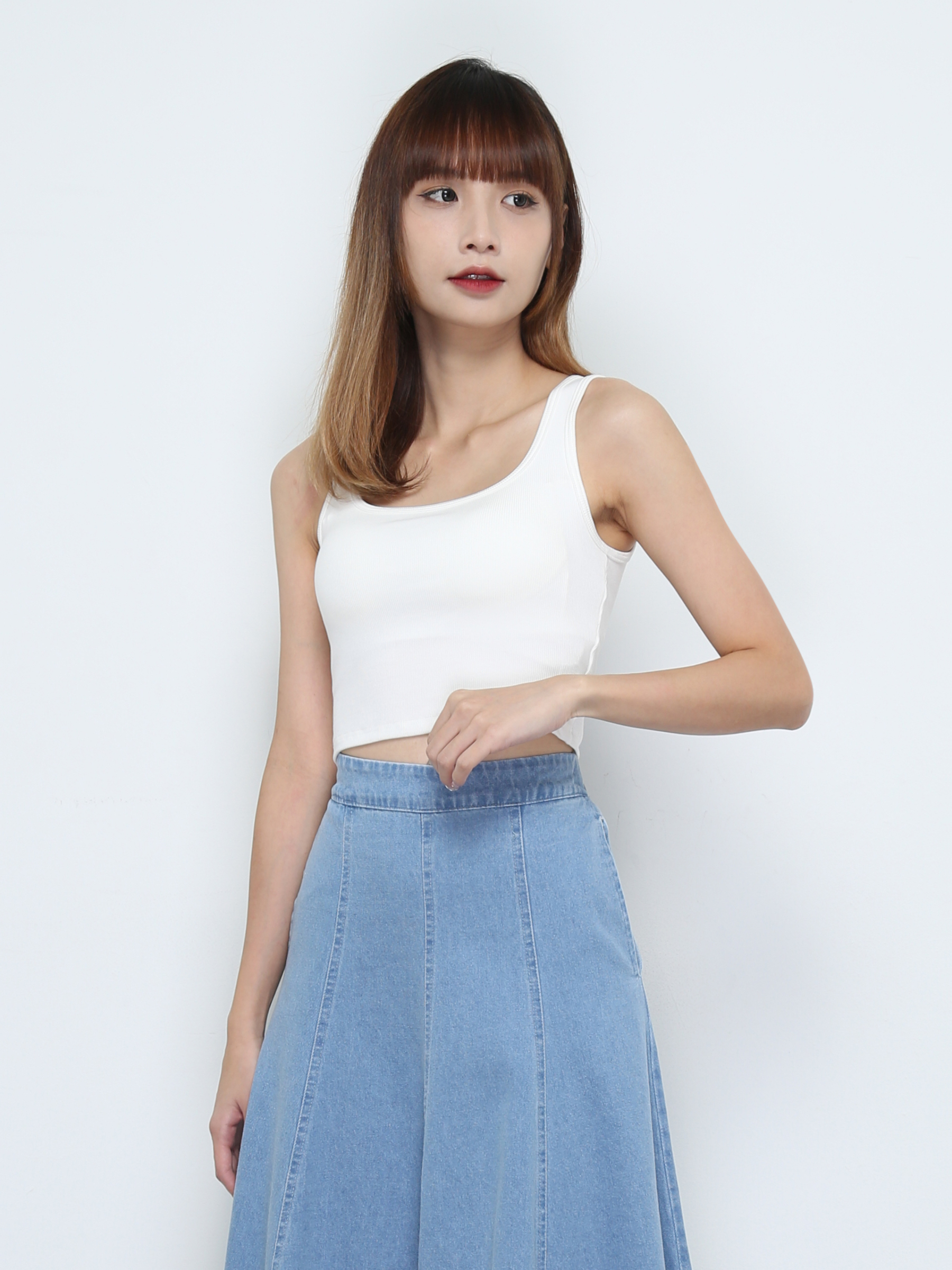 Sleeveless Plain Top 32204