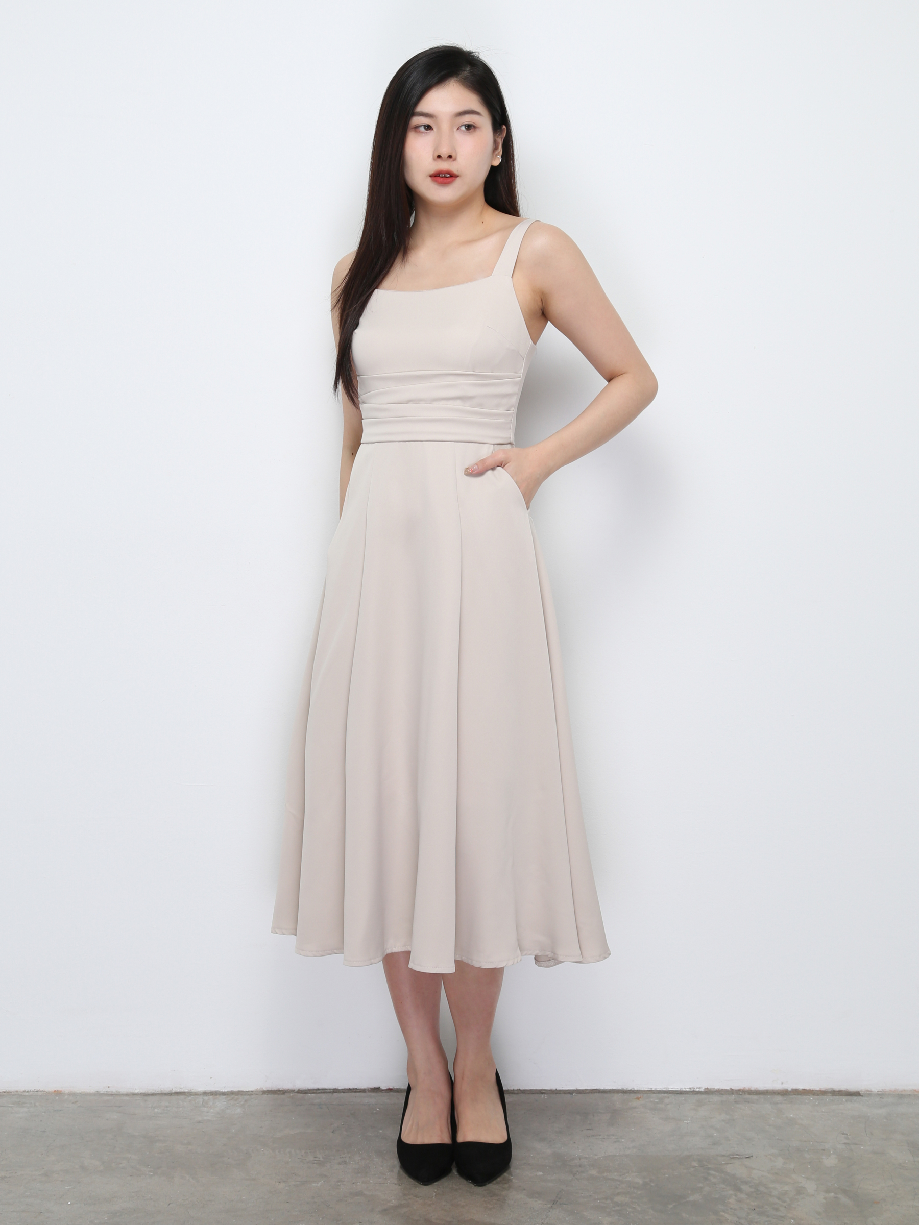 Sleeveless Pleated Dress 33055