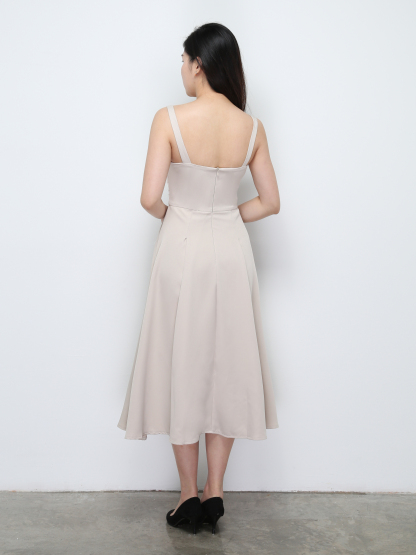 Sleeveless Pleated Dress 33055